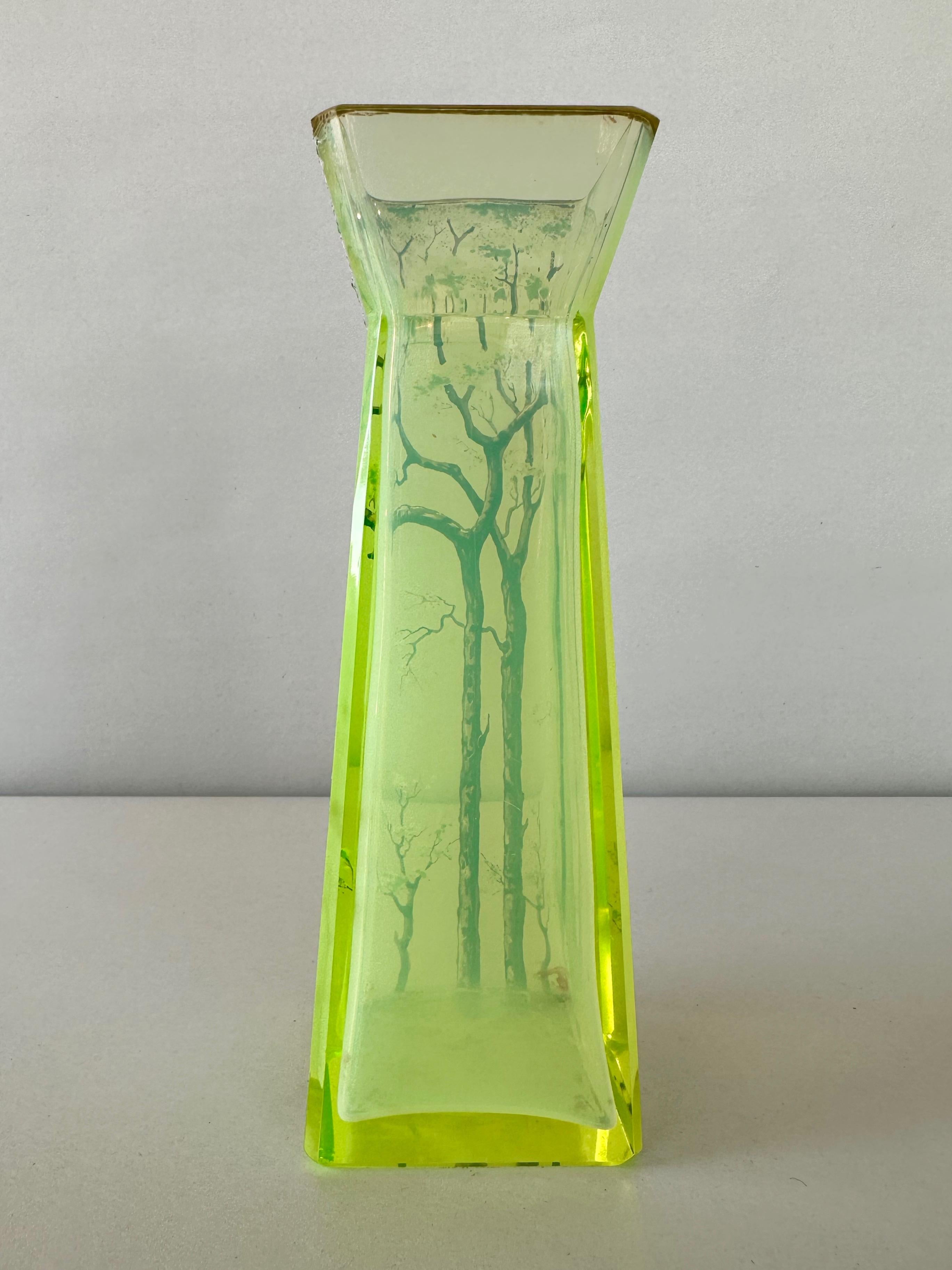 Daum-Style Cherry Tree Motif Hand-Painted Vaseline Glass Vase, circa 1900 2