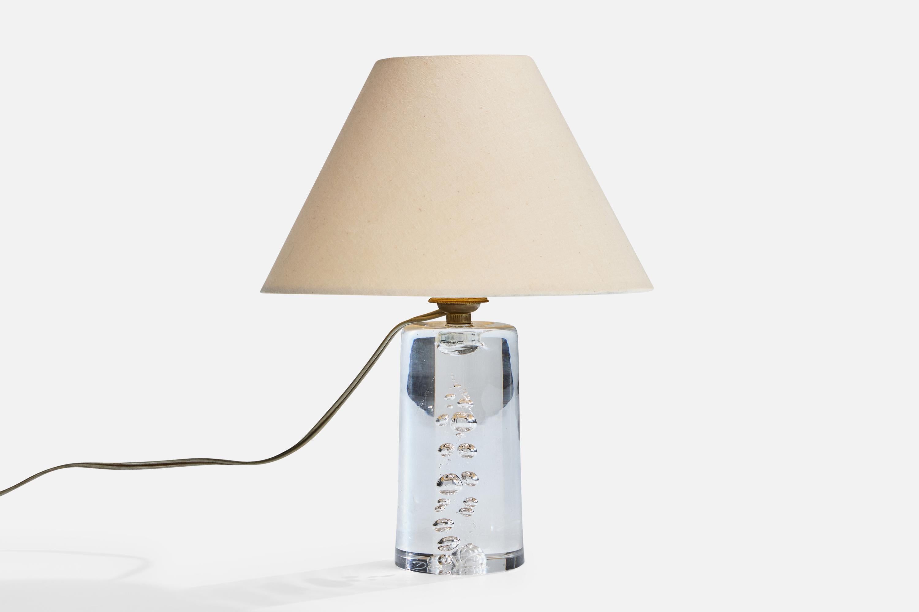Lámpara de sobremesa de cristal soplado y latón fabricada por Daum, Francia, c. 1950.

Dimensiones de la lámpara (pulgadas): 6,5