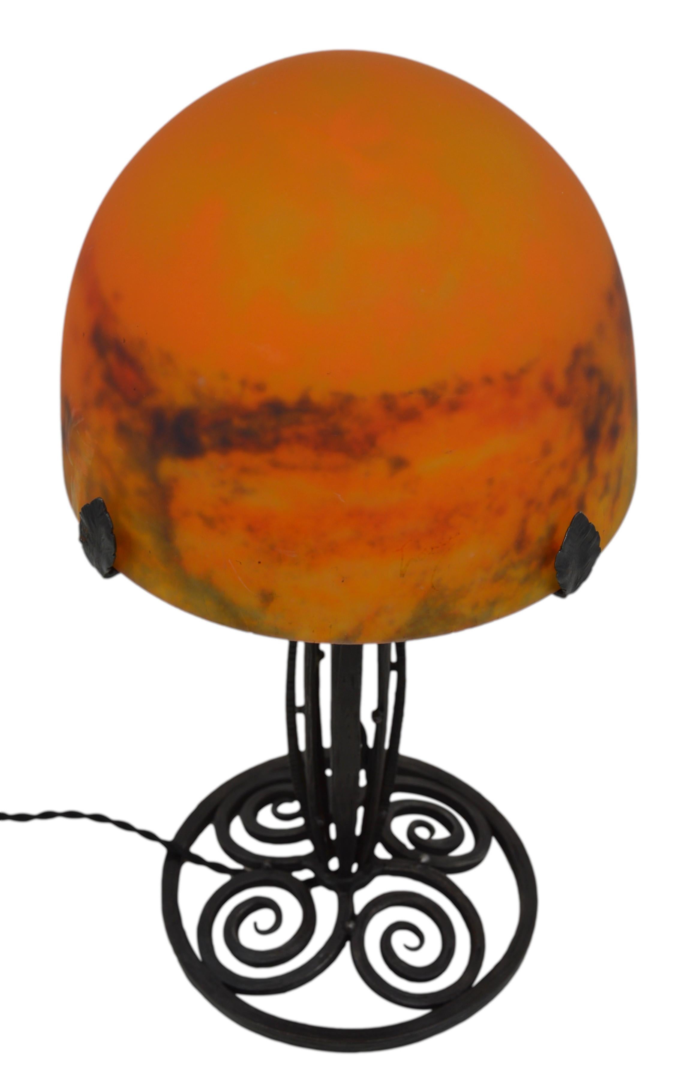 Glass Daum Table Lamp, 1920 For Sale