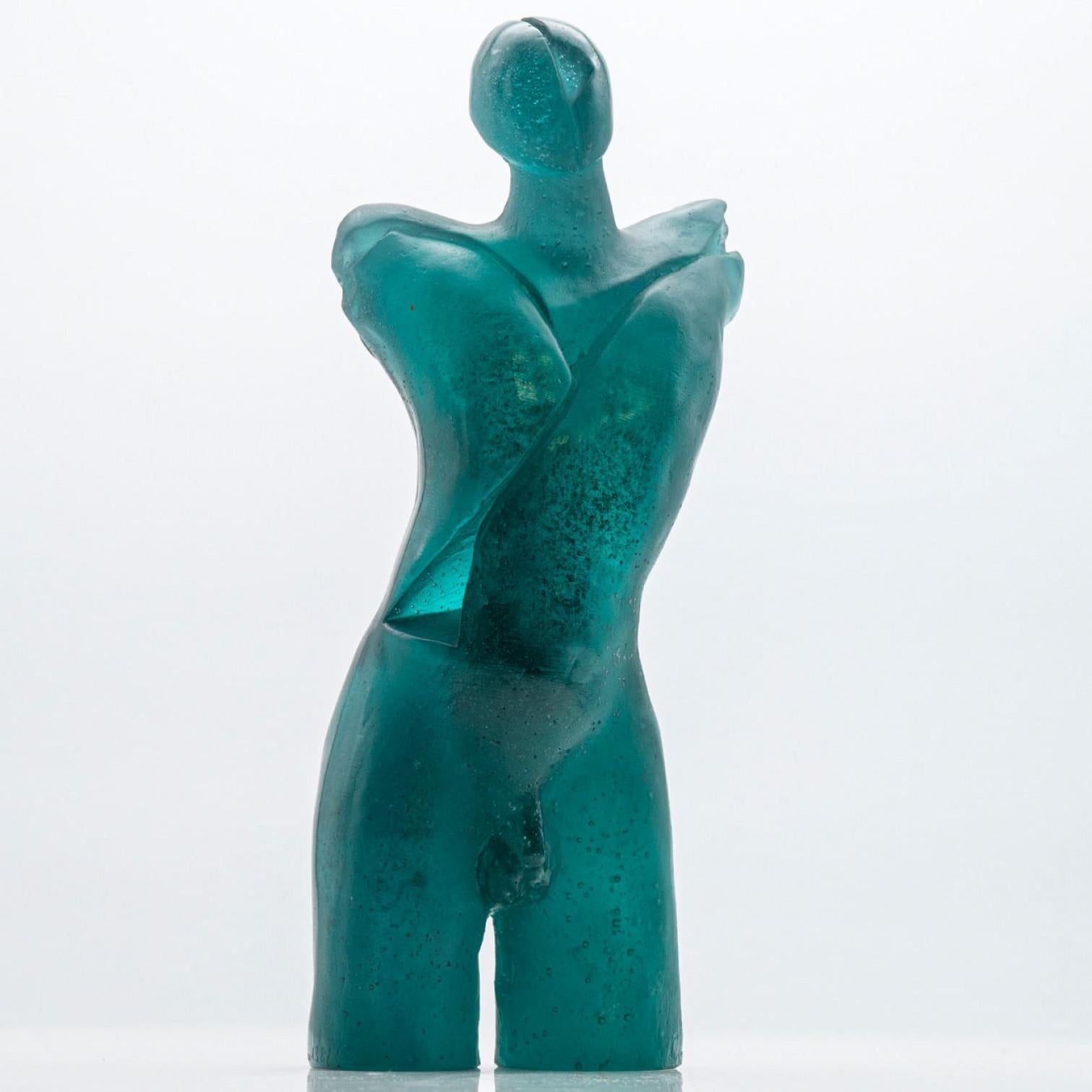 Il lusso al suo massimo, scultura in vetro di alta gamma di Daum, Francia.

La scultura, realizzata in vetro artistico, è una silhouette dai colori turchesi. Una bellissima scultura.

Fondata nel 1878 a Nancy, in Francia, Daum è all'avanguardia