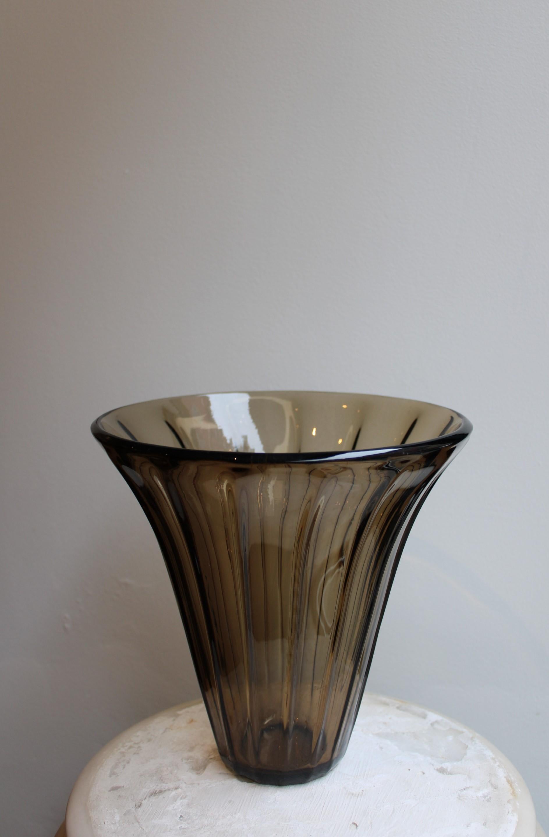 Daum vase, signed Daum Nancy France, 20th century  In Good Condition For Sale In Paris, FR