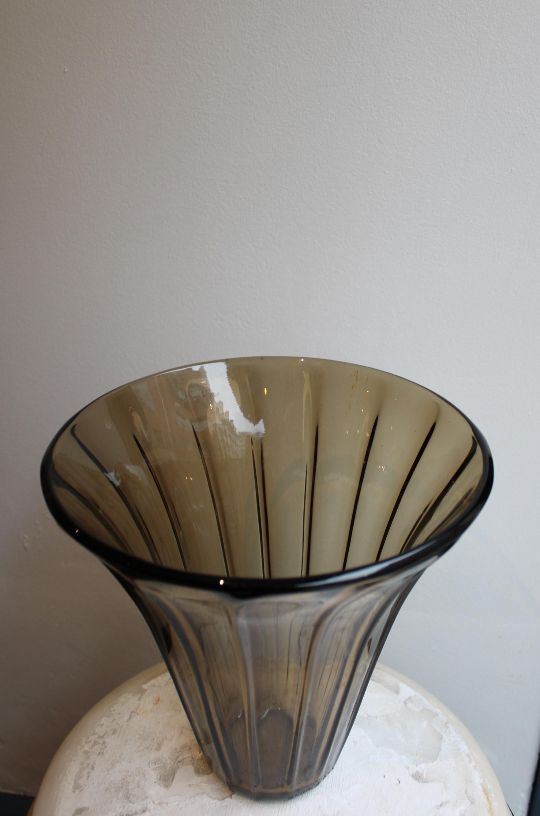 Daum vase, signed Daum Nancy France, 20th century  In Good Condition In Paris, FR