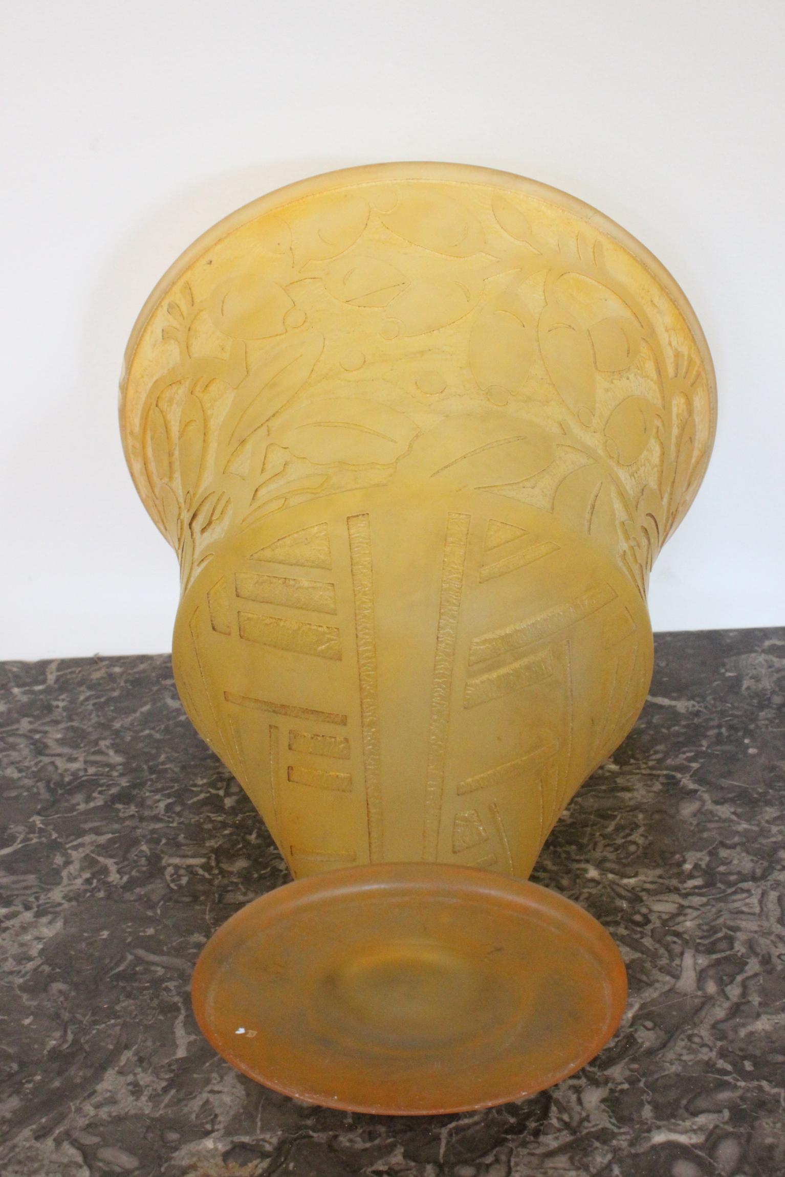Glass Daum Vase with Floral Pattern, 1930 For Sale