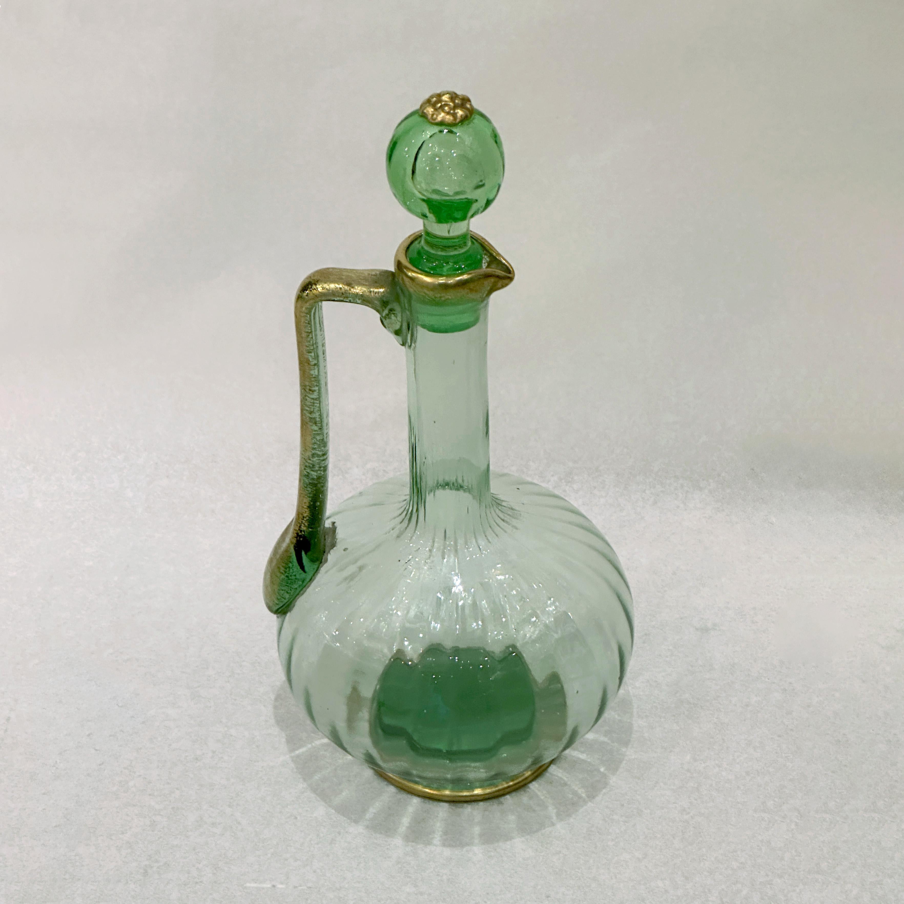 Decanter per vino Daum, periodo Art Nouveau, manifattura di Nancy, circa 1900 In condizioni buone in vendita a Paris, FR