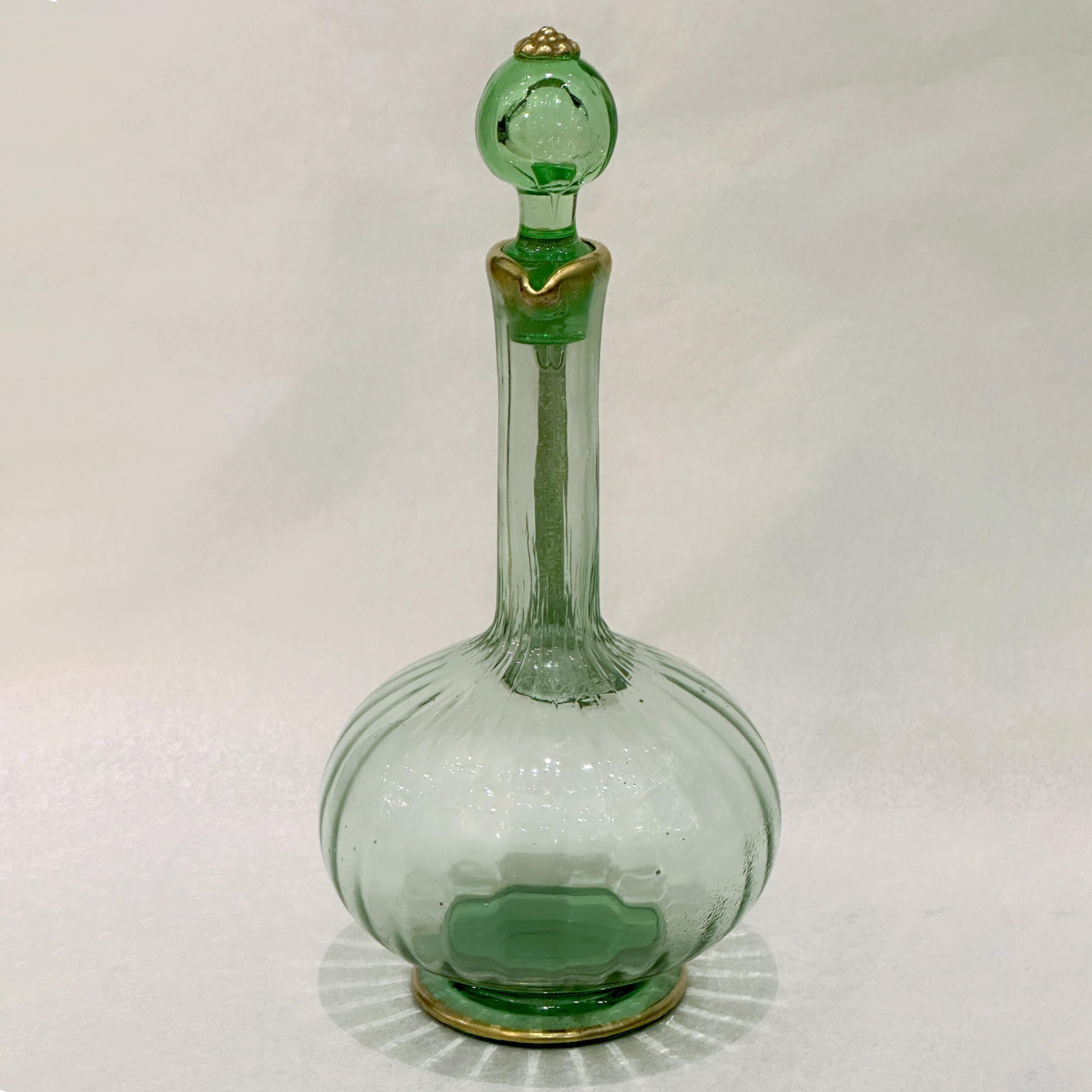XIX secolo Decanter per vino Daum, periodo Art Nouveau, manifattura di Nancy, circa 1900 in vendita