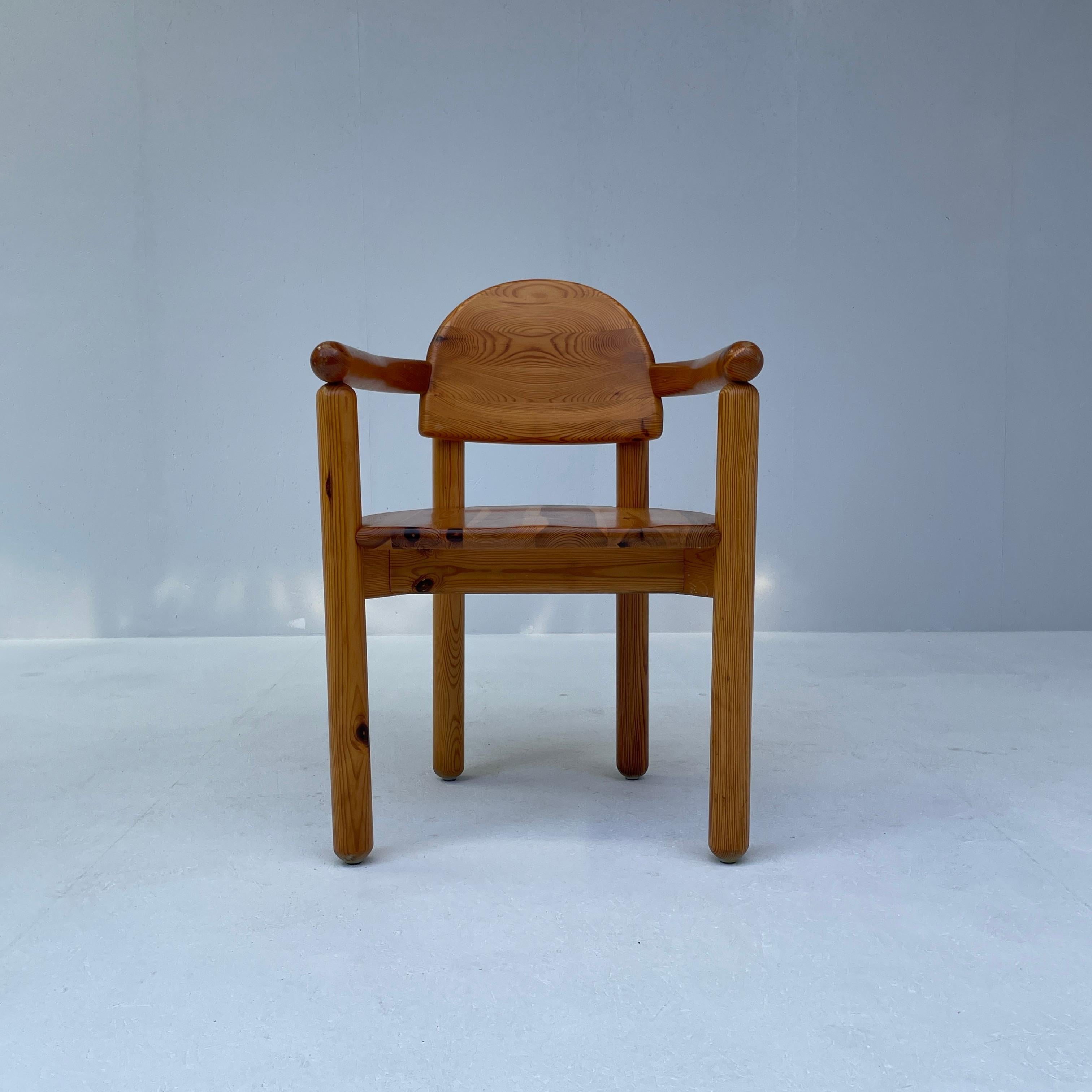 Daumiller chair with arms 6