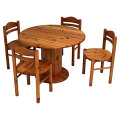 Daumiller dining set with round table and 4 chairs