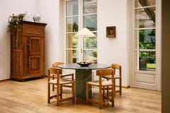 Silla auxiliar Daumiller de pino dorado para GUBI