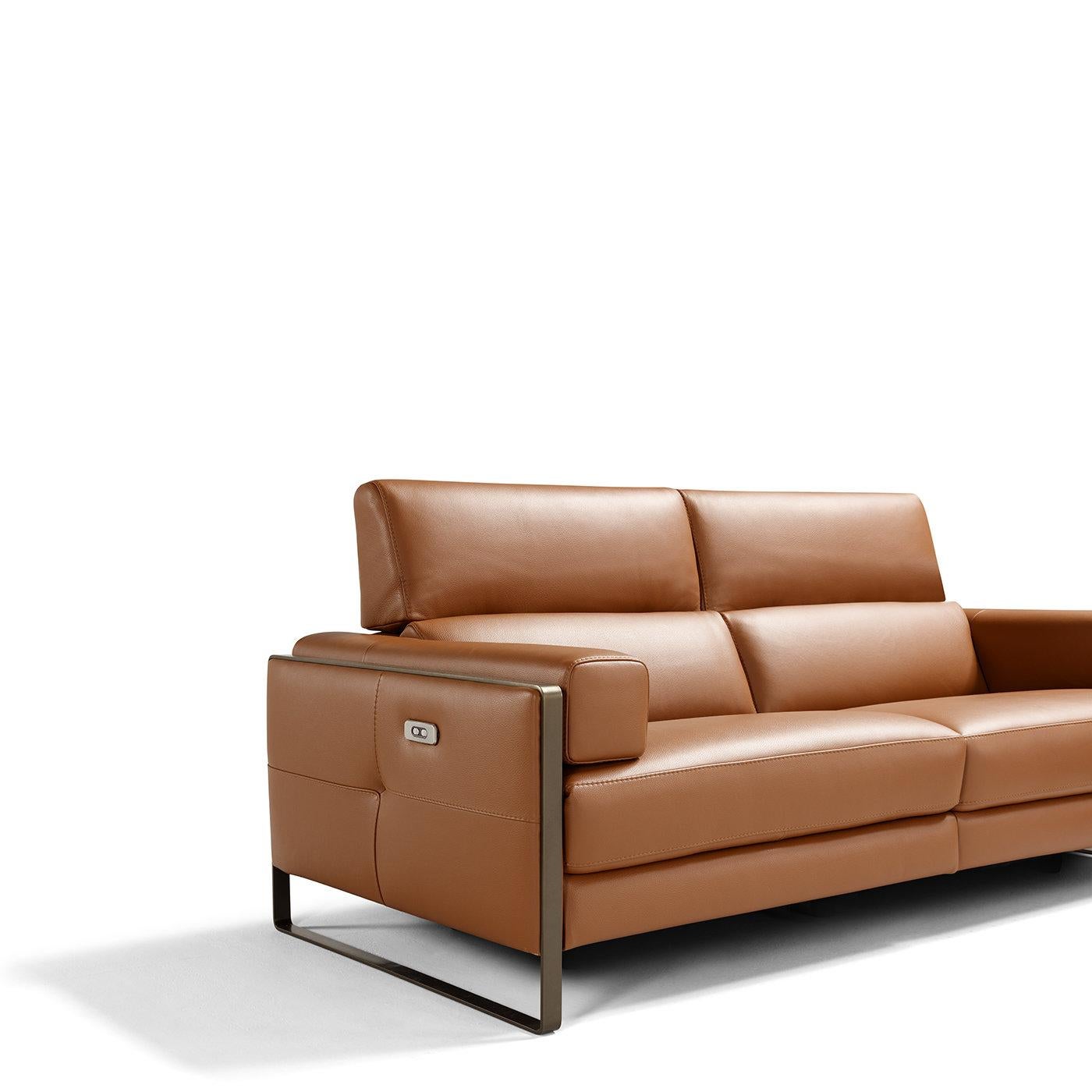 Modern Daunia Brown Leather 2-Seater Sofa
