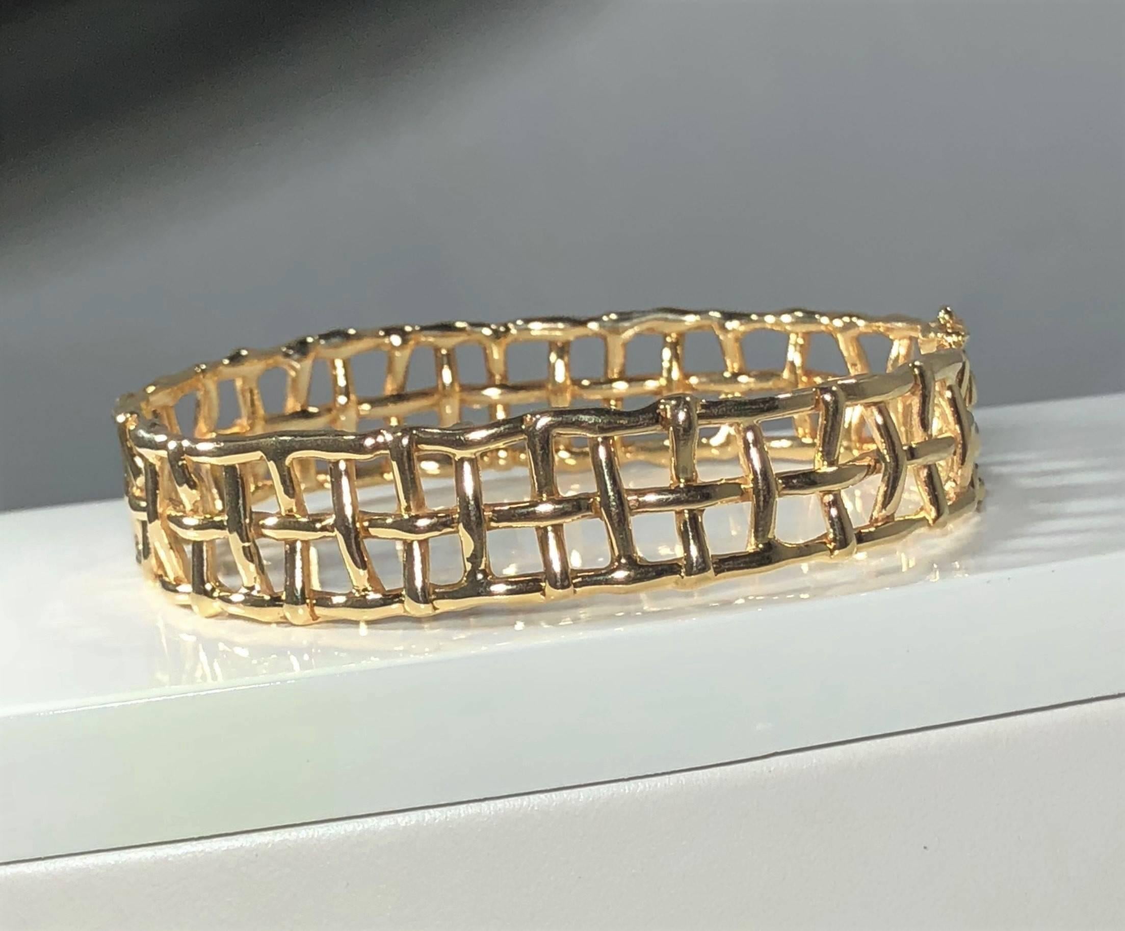 Modern Daunis 14 Karat Yellow Gold Hinged Cuff Bracelet