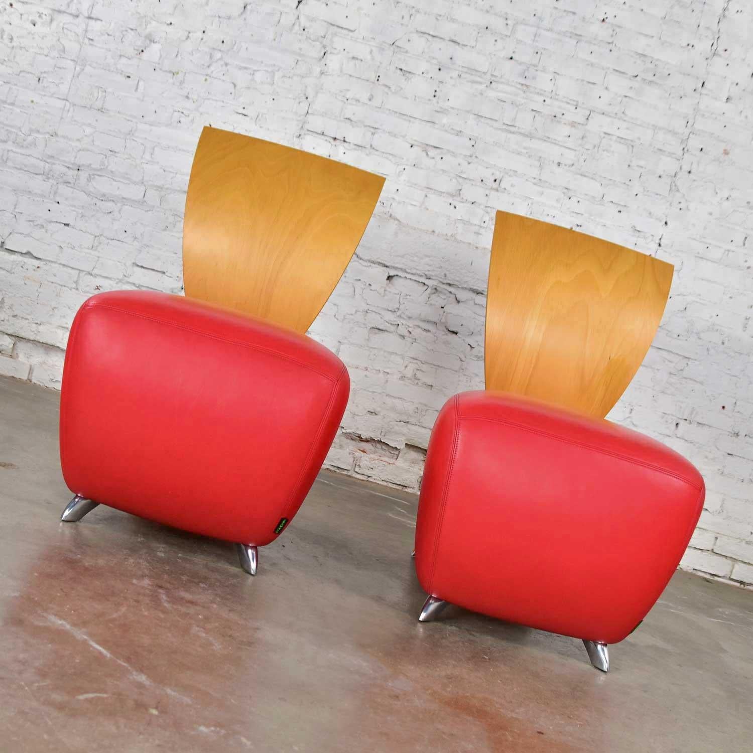 Cuir Chaises d'appoint postmodernes Dauphin BOBO de Dietmar Sharping en cuir rouge et érable