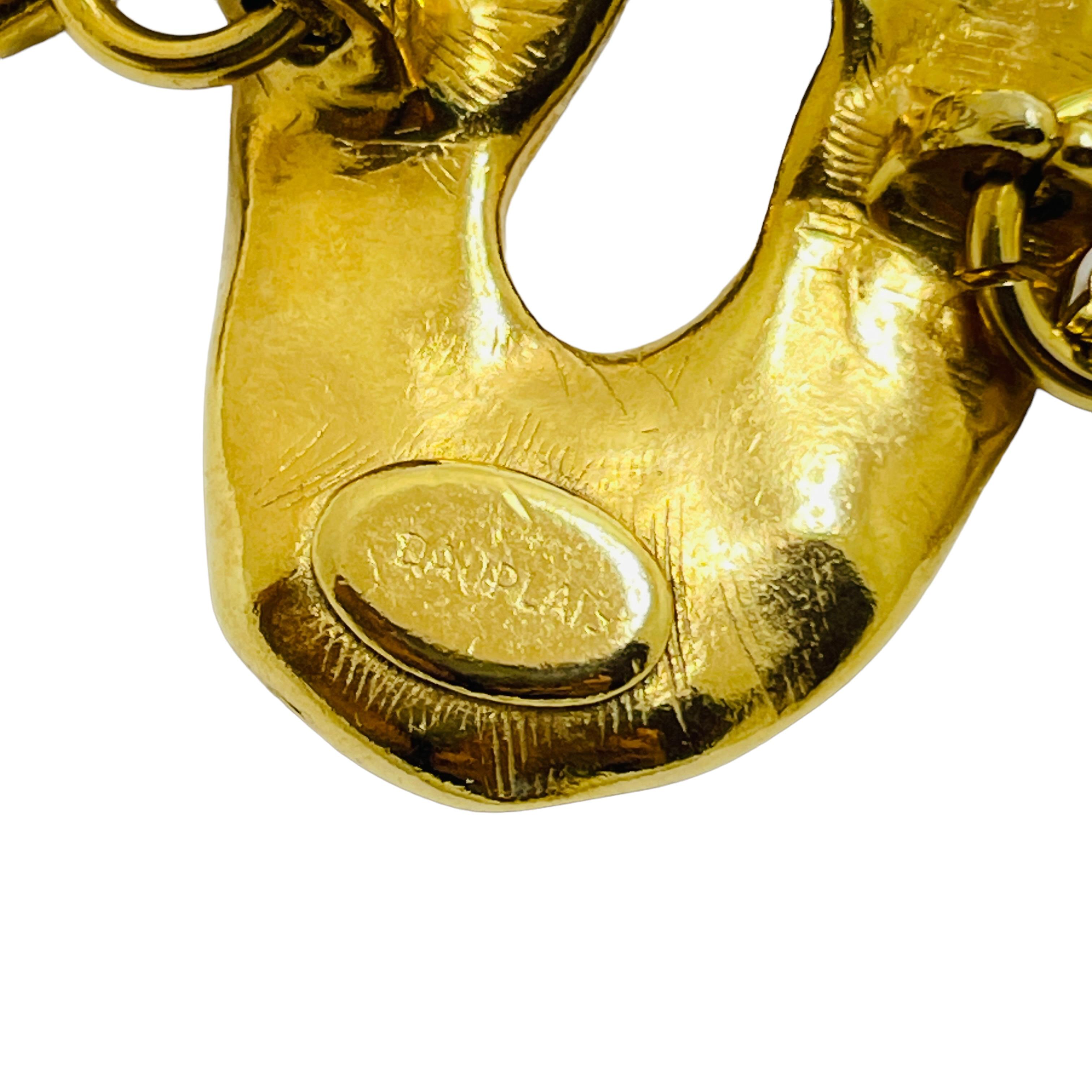 DÉTAILS

• signé Dauplaise

• ton or 

• bracelet vintage de créateur de défilé

MESURES

• 

CONDITION

• excellent état vintage avec des signes d'usure minimes

❤️❤️ BIJOUX DE CRÉATEUR VINTAGE ❤️❤️
❤️❤️ ALEXANDER'S BOUTIQUE ❤️❤️