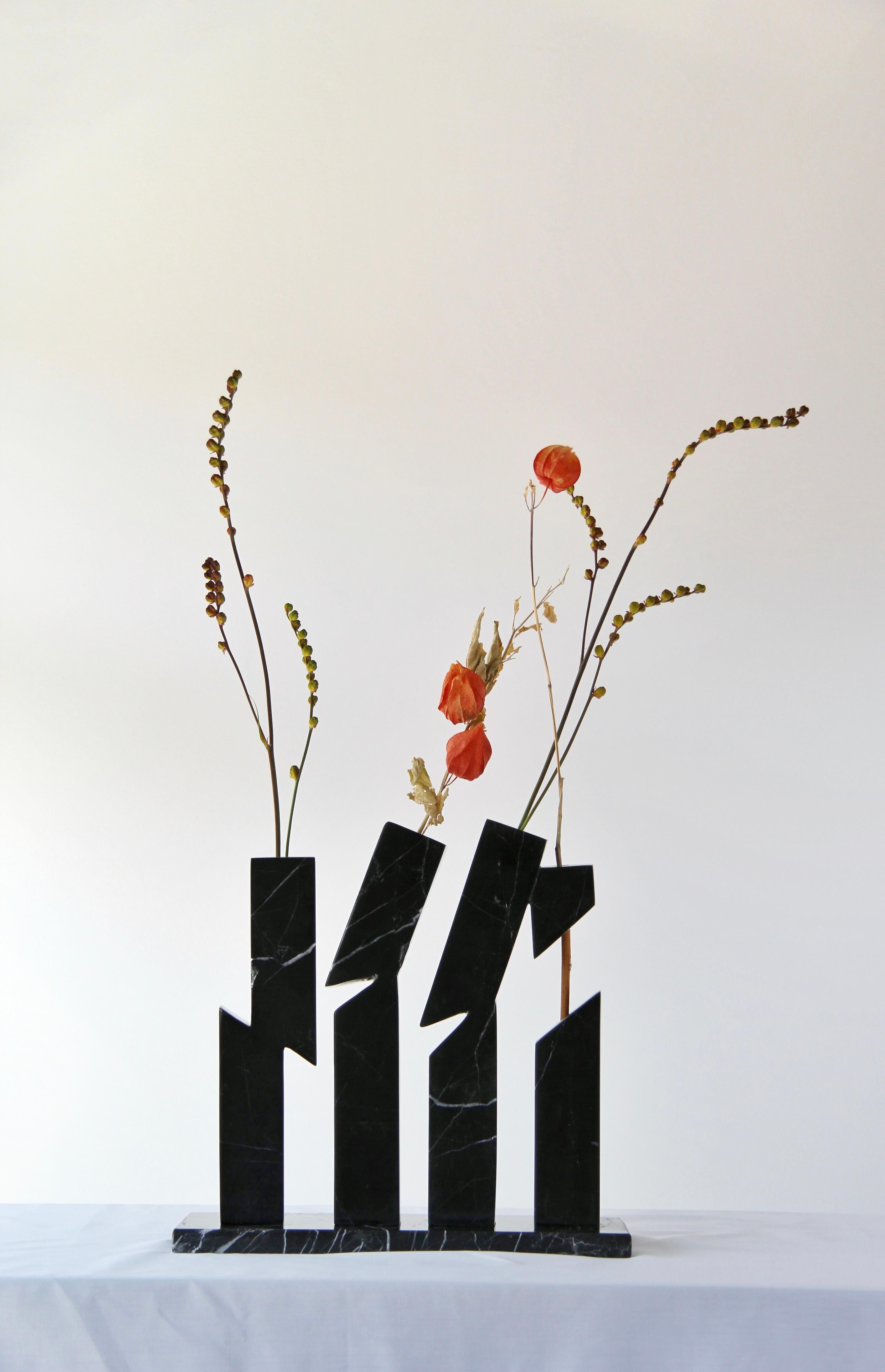 Davam vase by Elham Nejati
Dimensions: D 35 x W 35 x H 35 cm.
Materials: Black Marble.

Elham Nejati:
