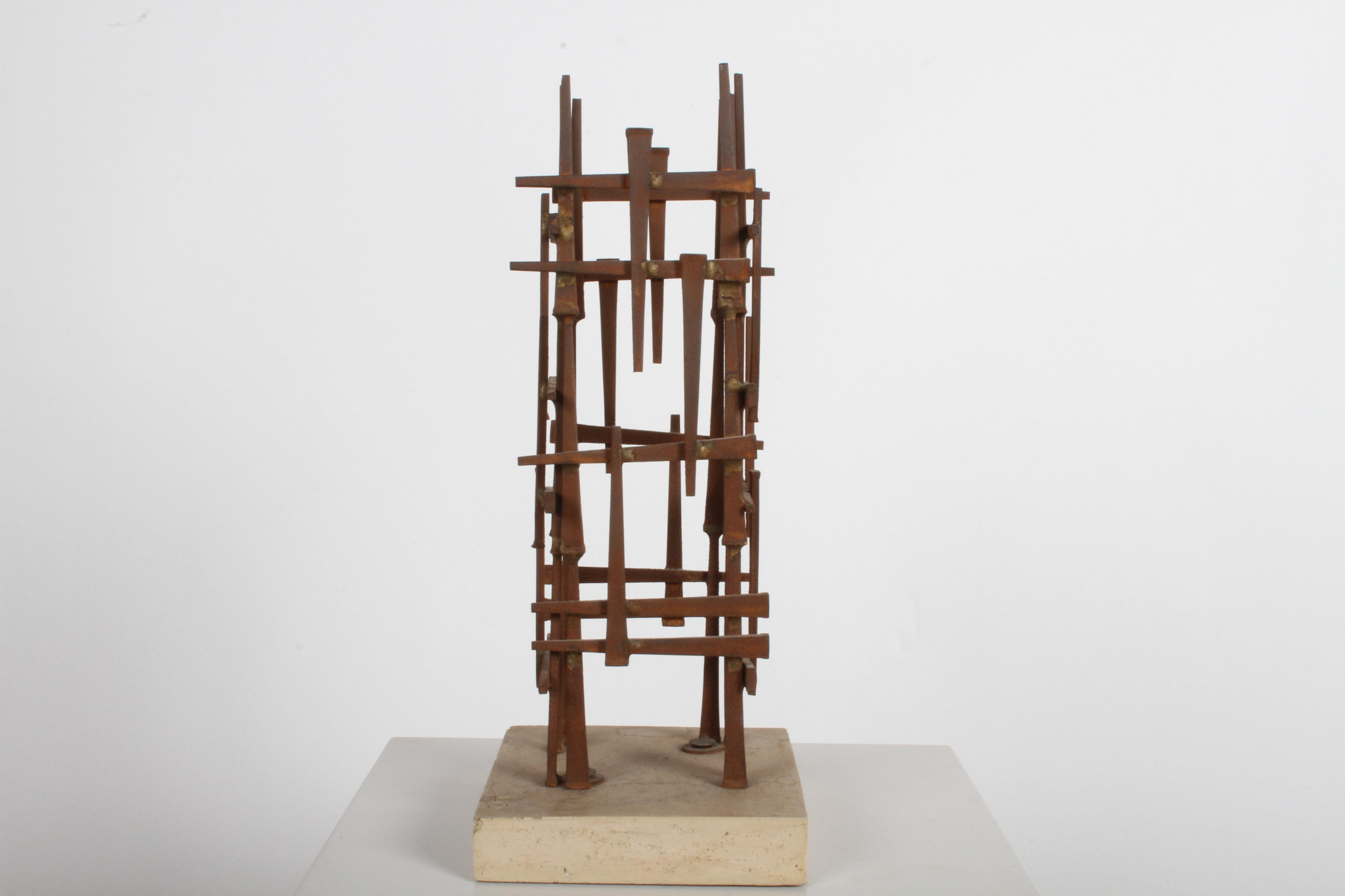 Mid-Century Modern Sculpture d'ongles brutaliste de Dave Grossman:: circa 1960s