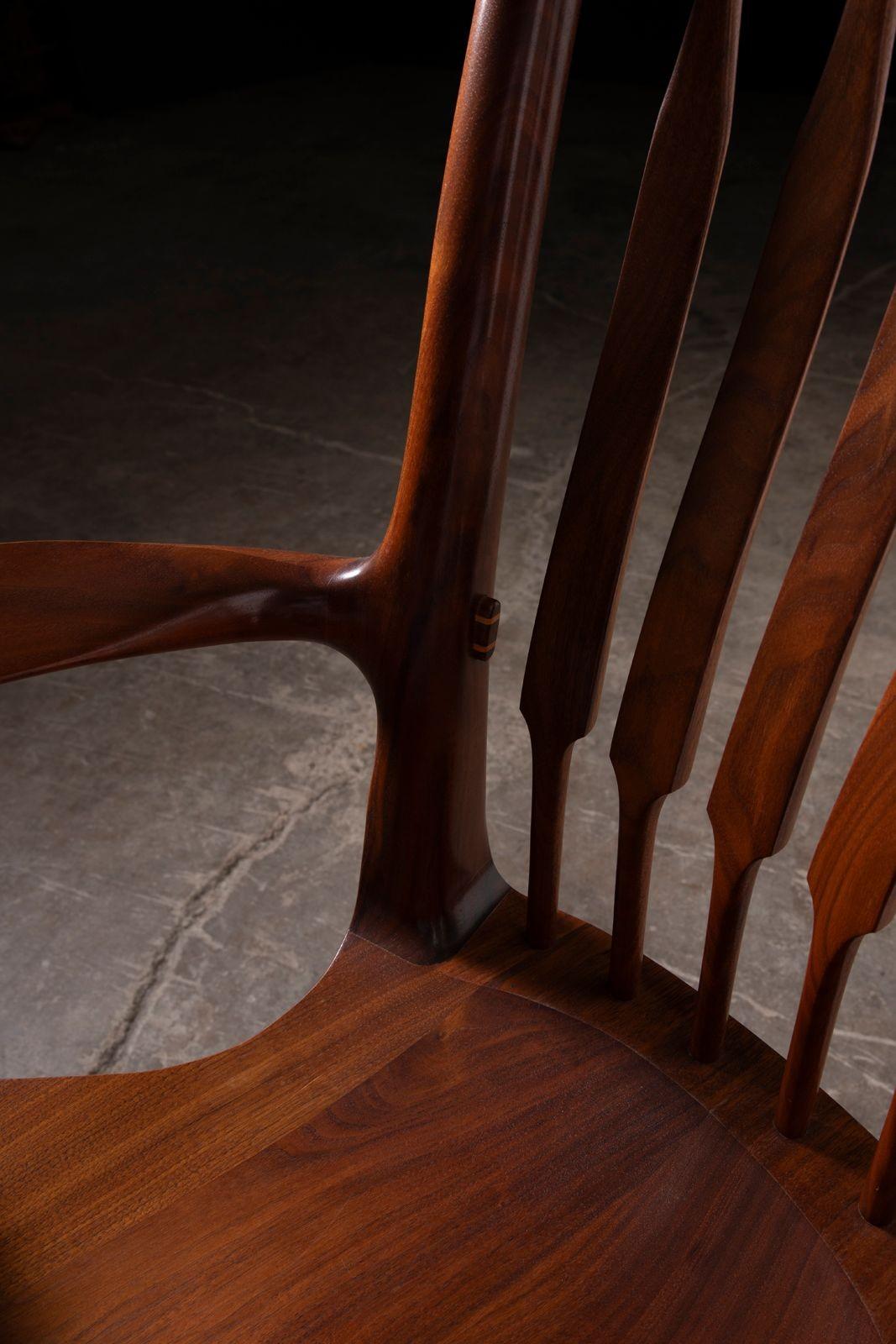 Dave Hentzel Studio-Crafted Claro Walnut Armchair with Sculptural Spindle Back en vente 4