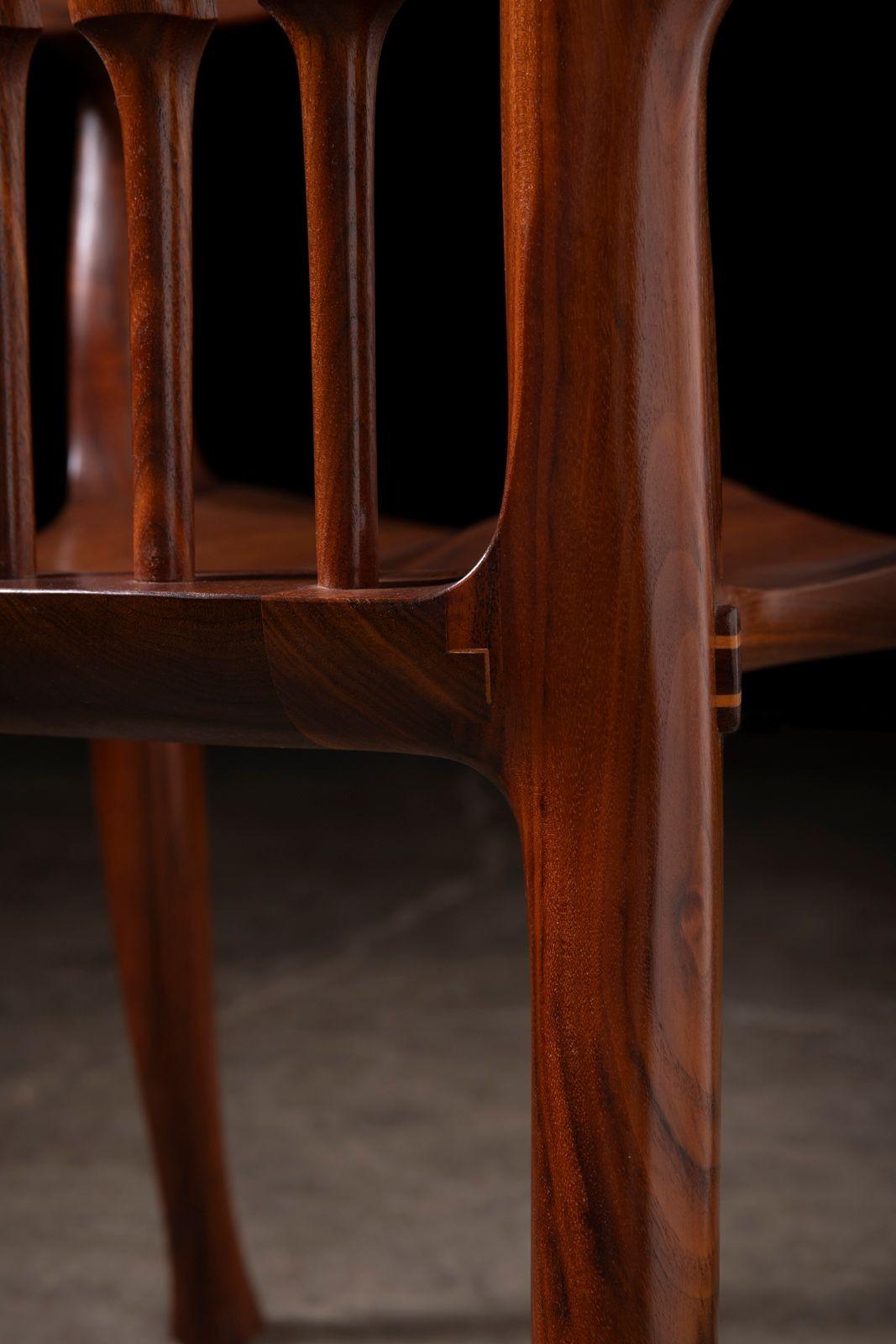 Dave Hentzel Studio-Crafted Claro Walnut Armchair with Sculptural Spindle Back en vente 5