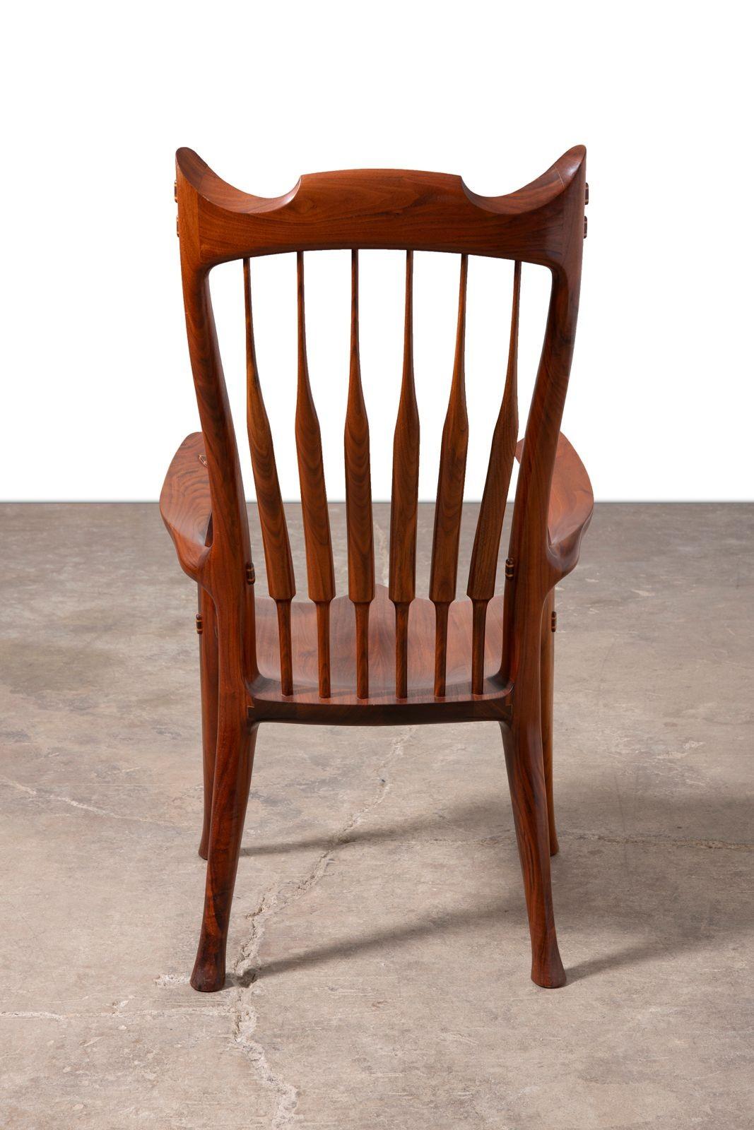 Dave Hentzel Studio-Crafted Claro Walnut Armchair with Sculptural Spindle Back en vente 9