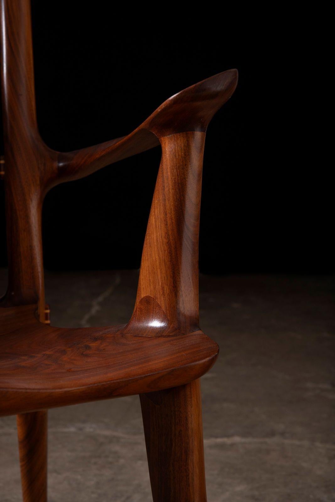 Dave Hentzel Studio-Crafted Claro Walnut Two-Seater Bench with Sculptural Back Nogal en venta