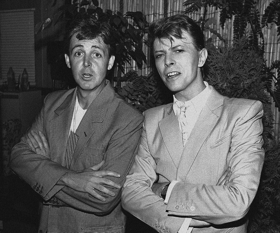 Black and White Photograph dave hogan - McCartney et Bowie 1985 - Édition limitée signée par Dave HOGAN
