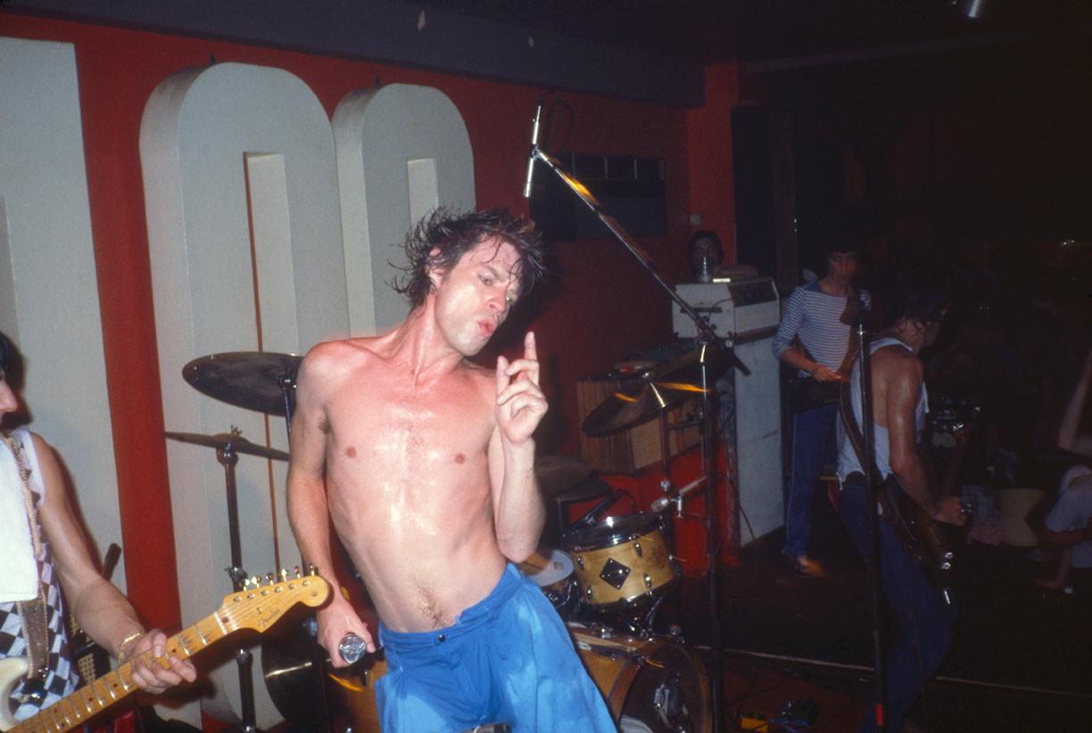 Black and White Photograph dave hogan - The Rolling Stones At 100 Club - Édition limitée signée par Dave HOGAN