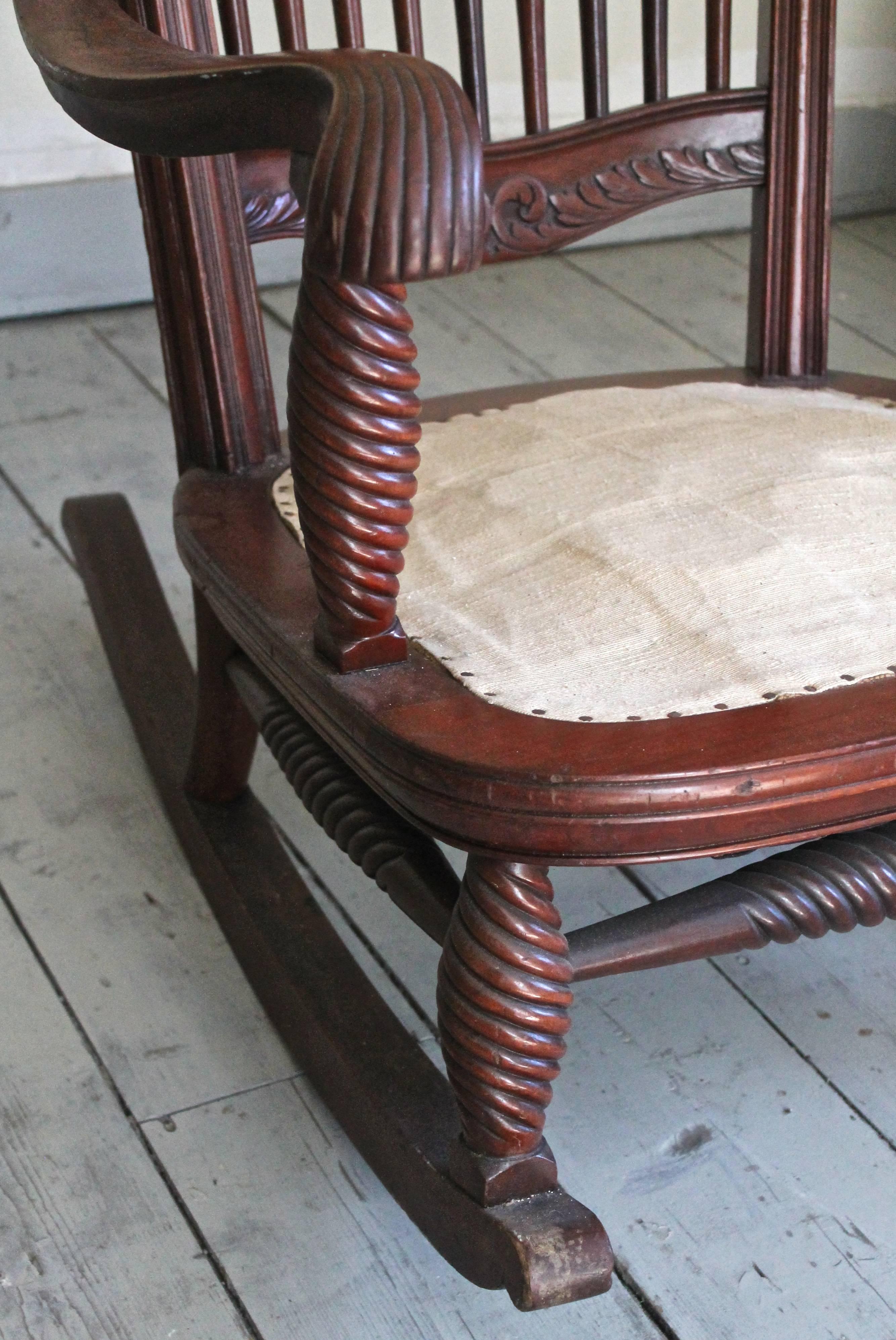 Francis Bacon Davenport Sillón renacentista americano de caoba tallada en venta 2