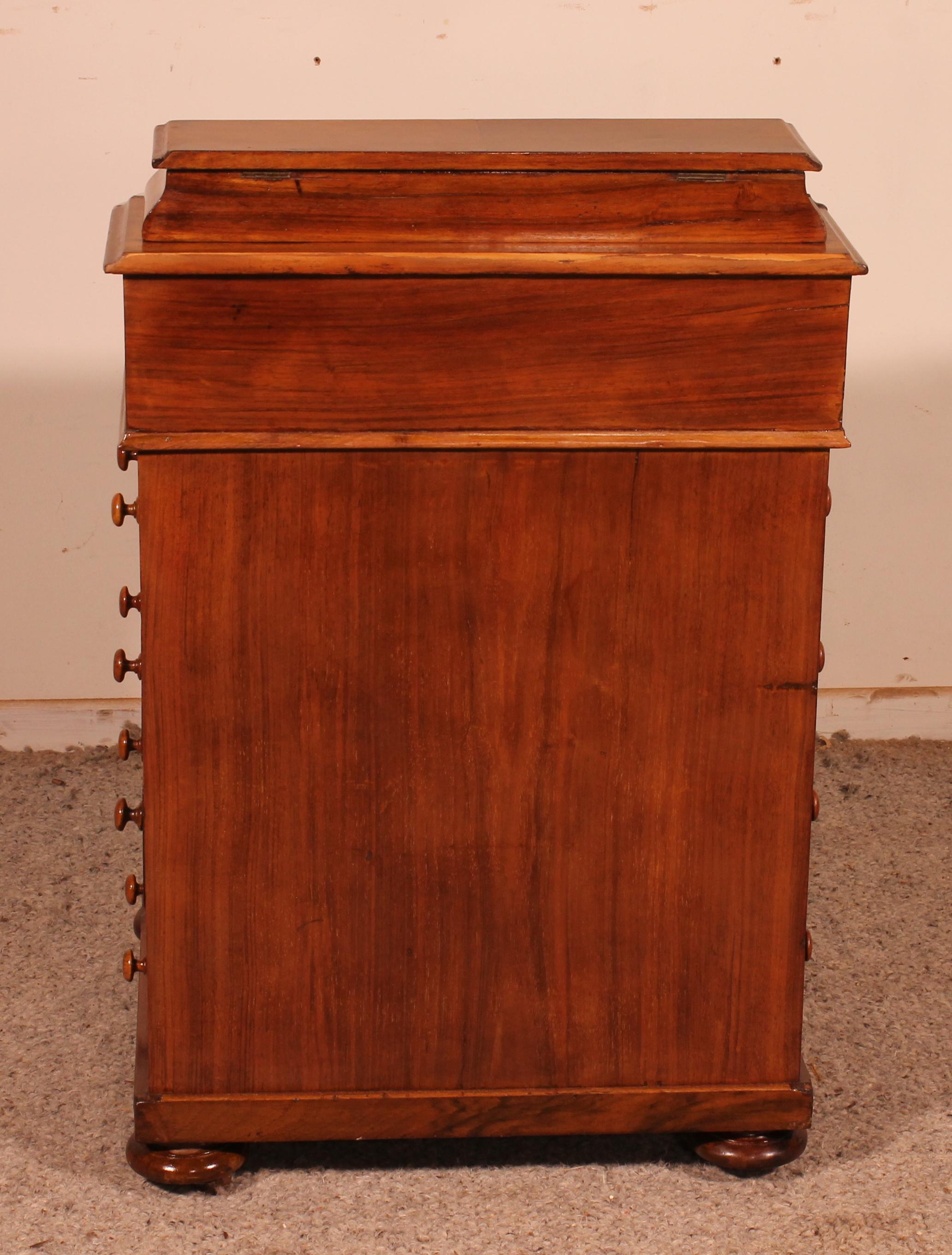 British Davenport Desk in Walnut, 19th Century For Sale