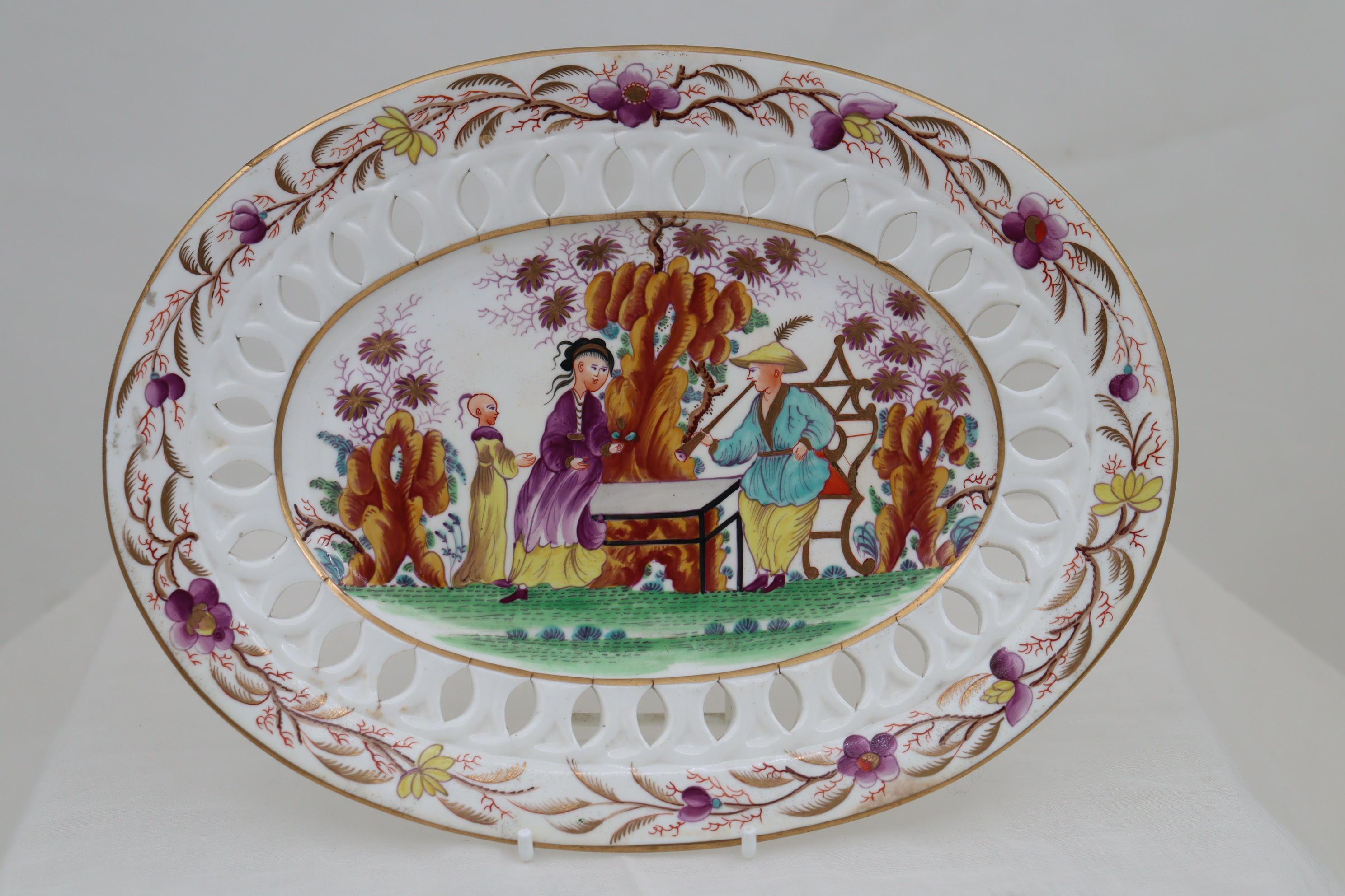 George III Davenport hand painted bone china dessert basket and stand For Sale
