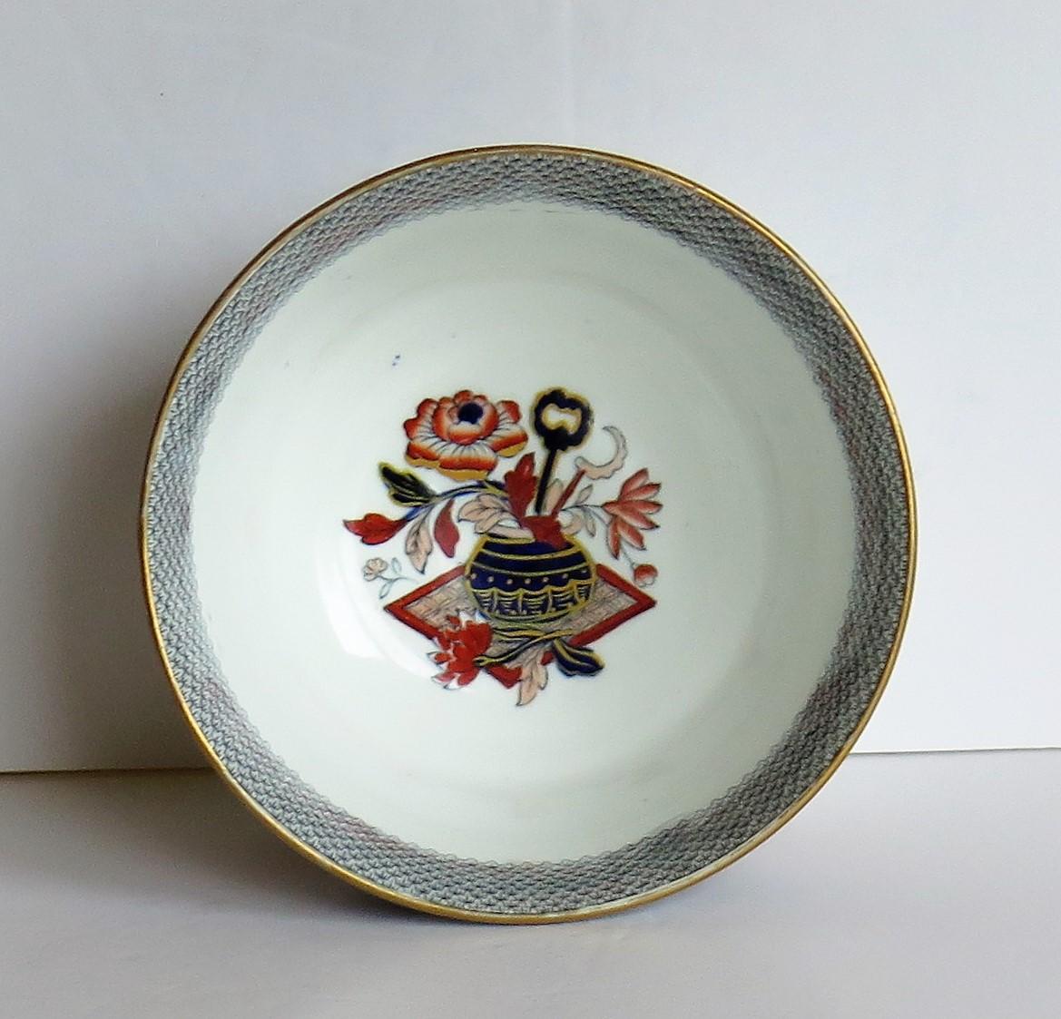 This is a good porcelain deep bowl with a bold pattern number 2829 made by Davenport & Co. of Longport, Staffordshire, England, circa 1860.

The bowl is well potted with a slightly everted rim and sits on a low foot. It has an under-glaze