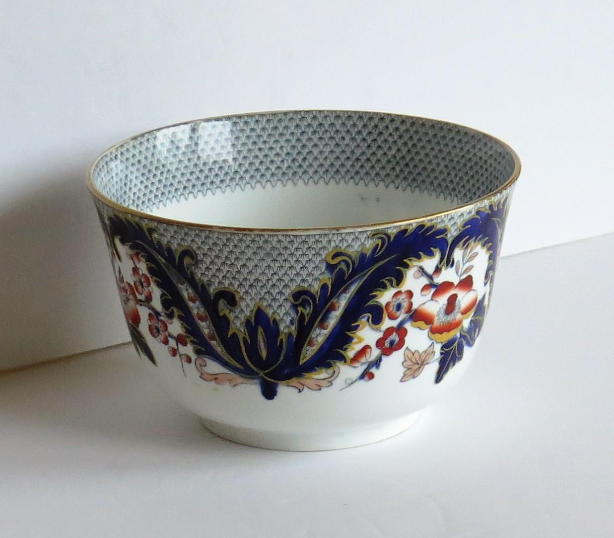 Davenport Porcelain Bowl in Pattern 2829 Fully Marked to Base, English, 1860 In Good Condition In Lincoln, Lincolnshire