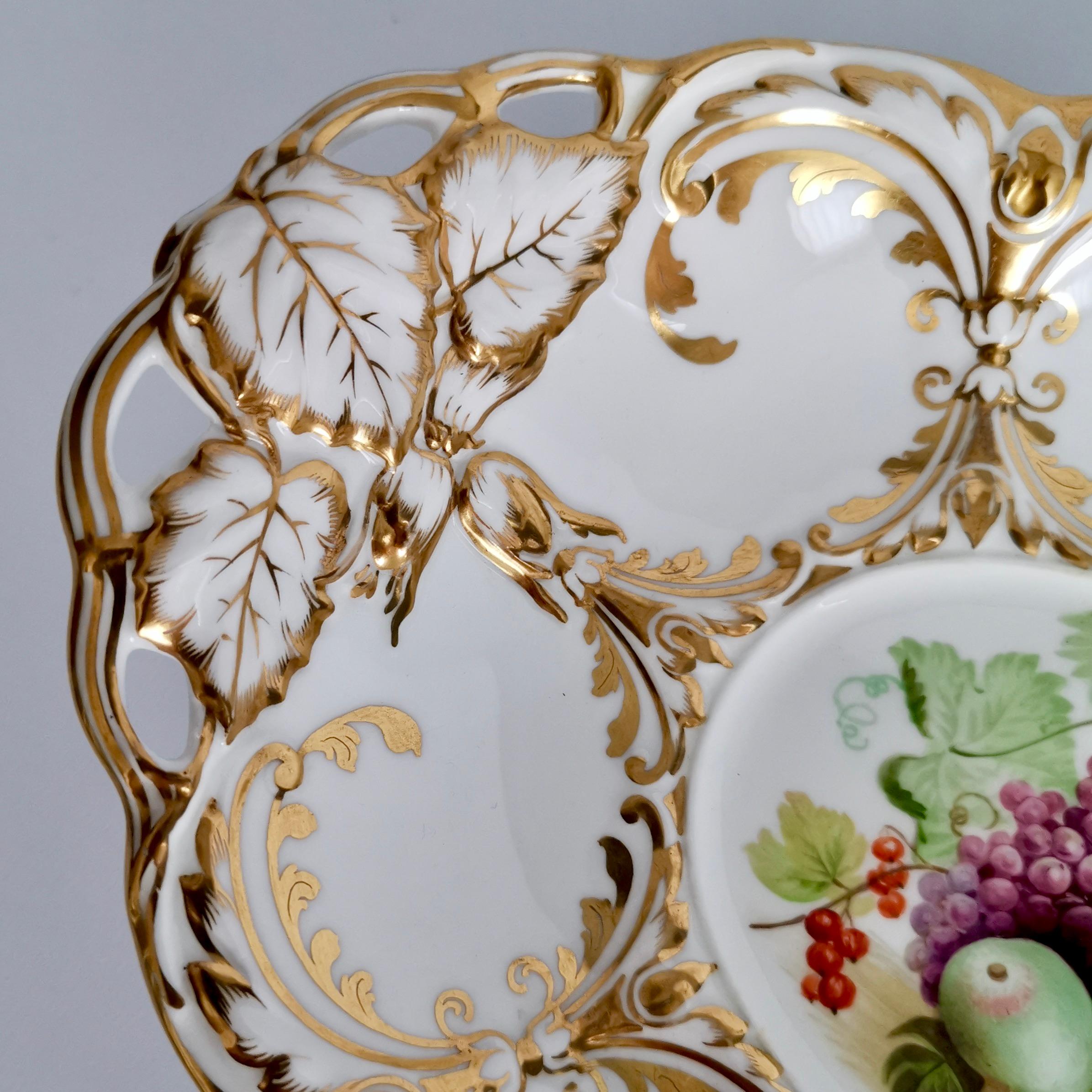 Davenport Porcelain Dessert Service, White, Handpainted Fruits, Victorian 1869 In Good Condition In London, GB