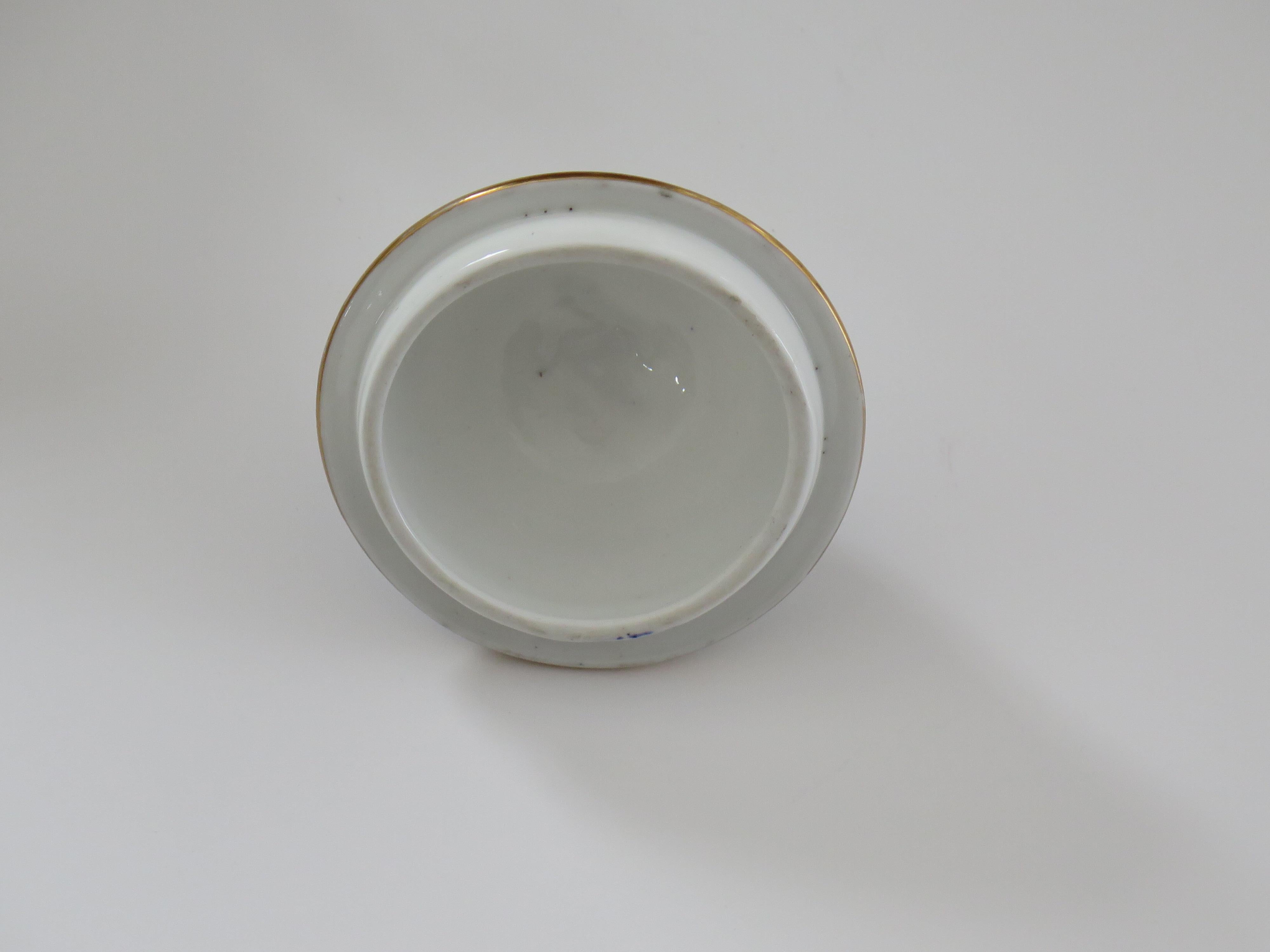 Cuenco con tapa de porcelana Davenport, patrón 2829 Chinoiserie, inglés 1860 en venta 9