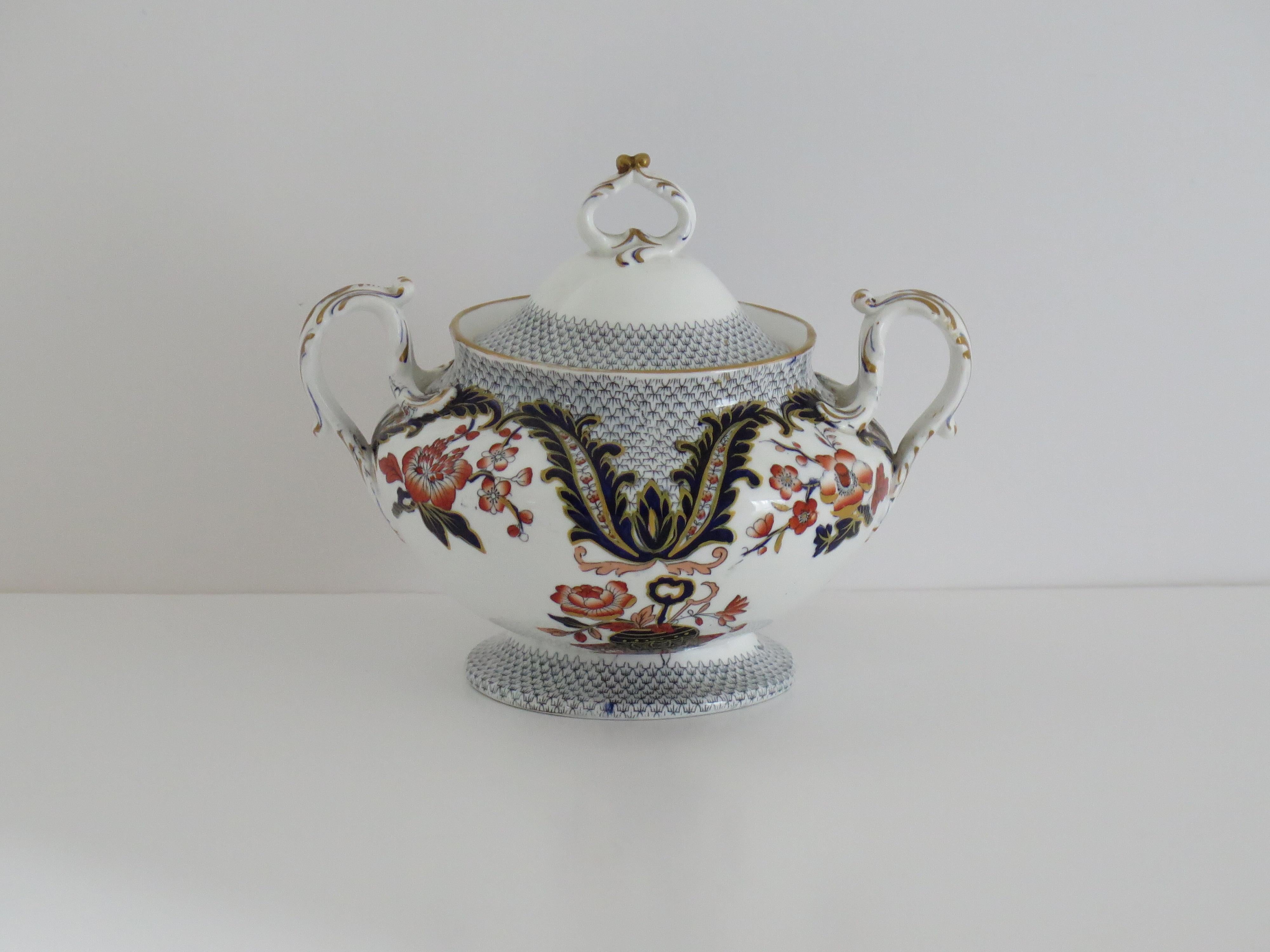 Cuenco con tapa de porcelana Davenport, patrón 2829 Chinoiserie, inglés 1860 Inglés en venta