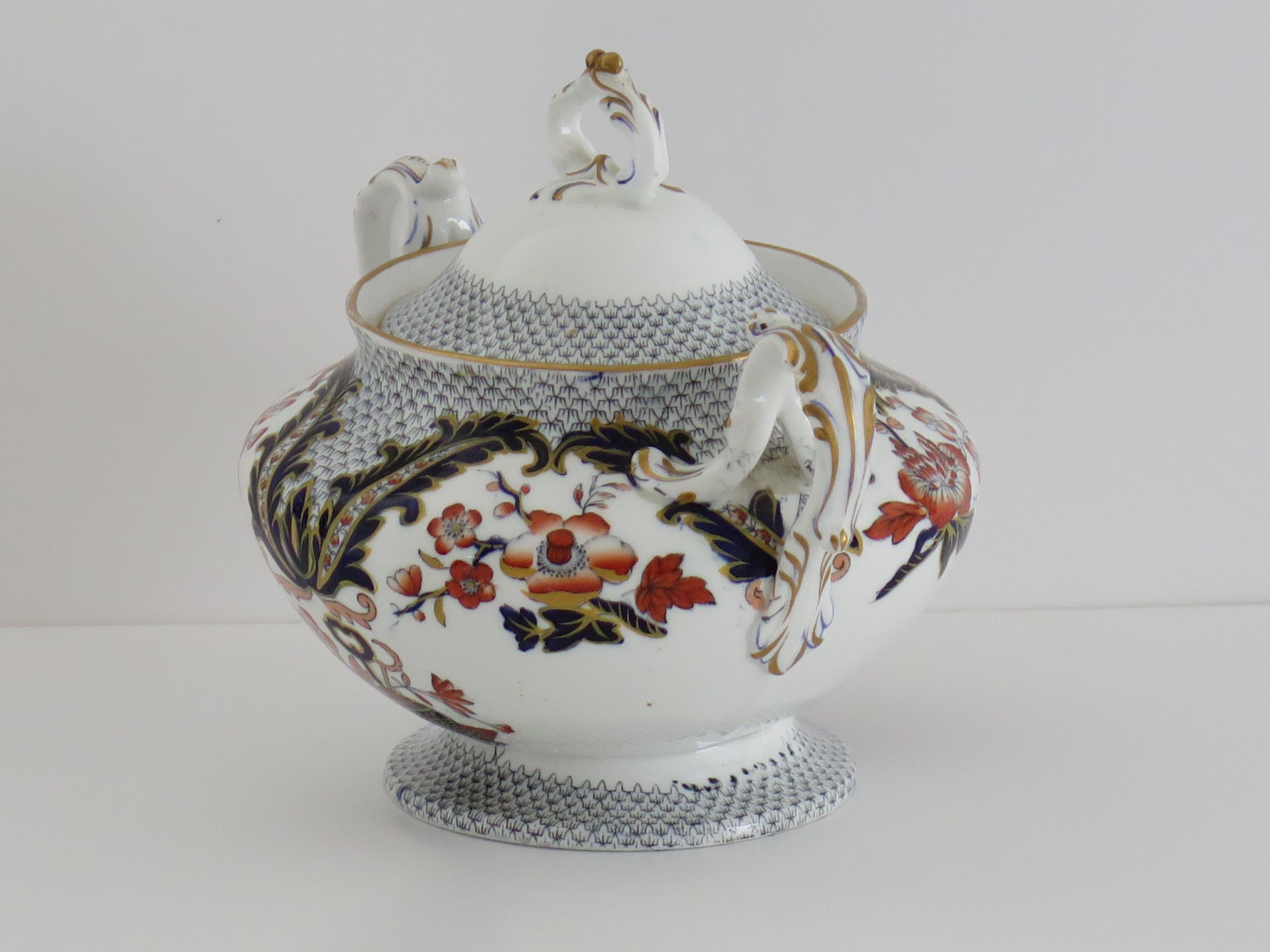 Cuenco con tapa de porcelana Davenport, patrón 2829 Chinoiserie, inglés 1860 en venta 1