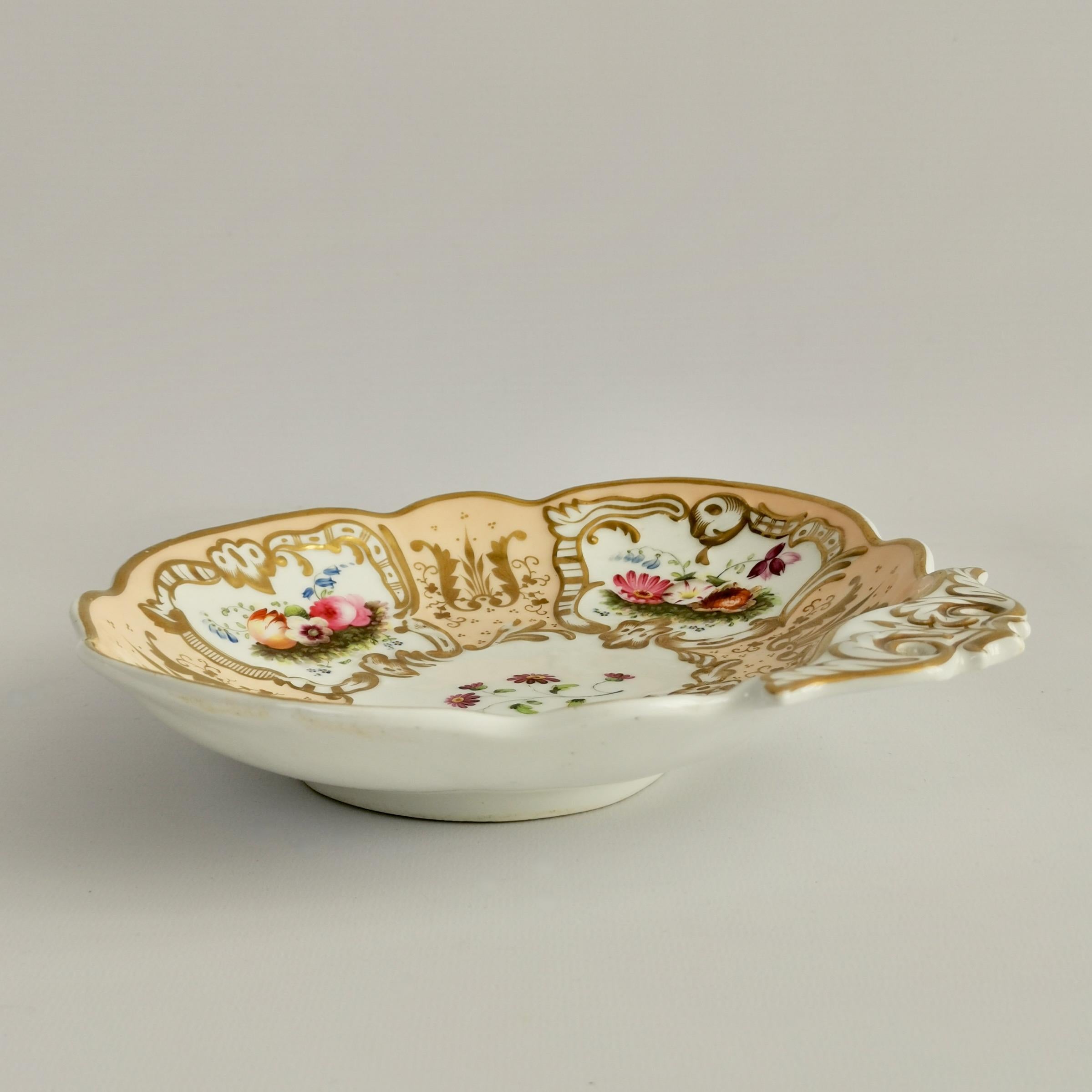 Davenport Porcelain Serving Dish, Salmon, Gilt and Flowers, circa 1830 4