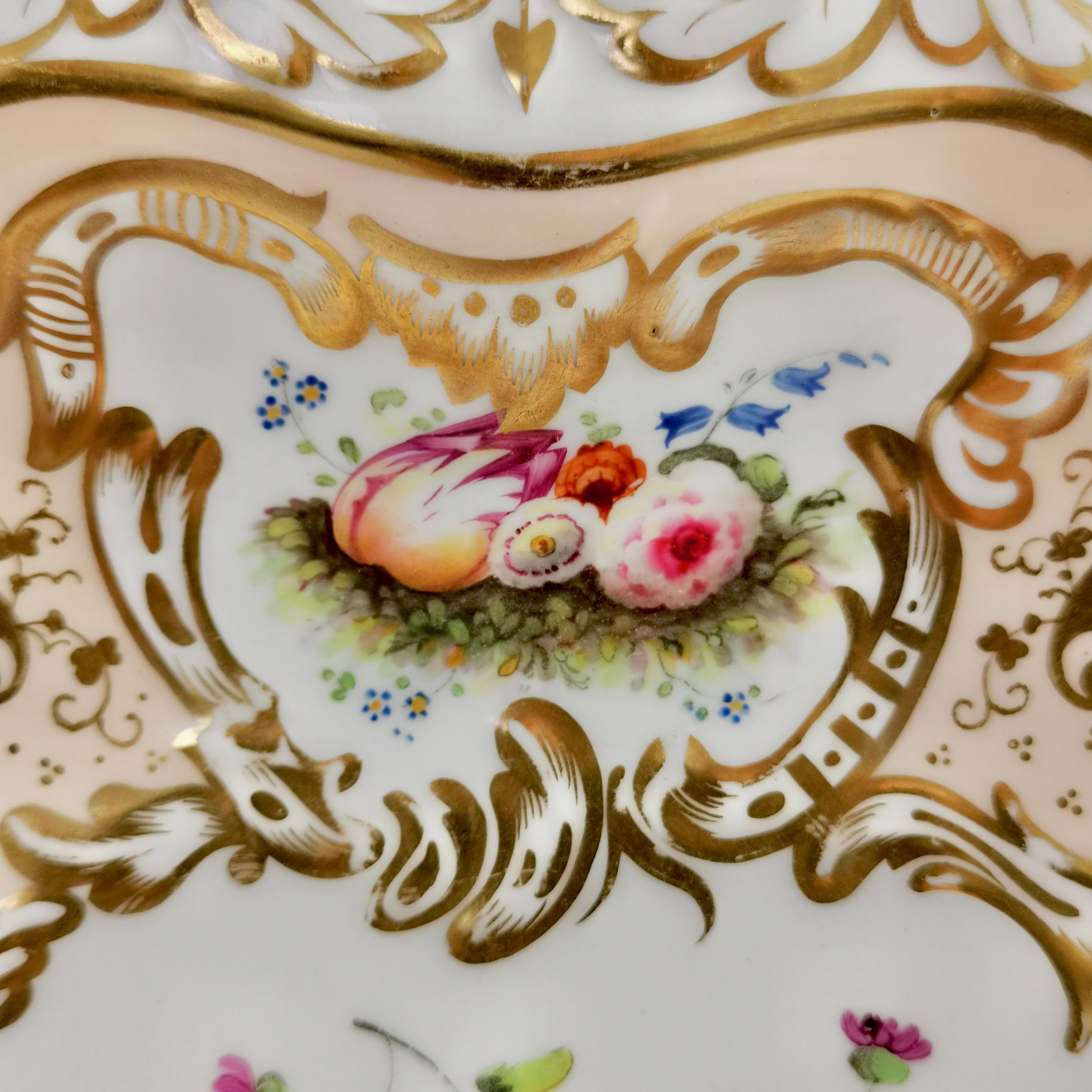 Davenport Porcelain Serving Dish, Salmon, Gilt and Flowers, circa 1830 In Good Condition In London, GB
