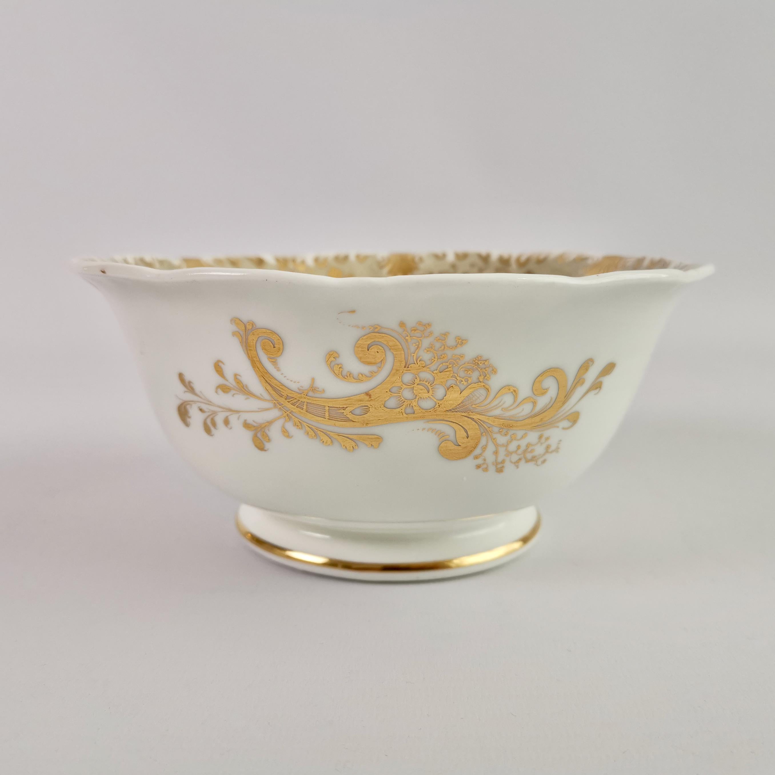 English Davenport Porcelain Slop Bowl, Grey, Gilt and Roses, Rococo Revival, circa 1835