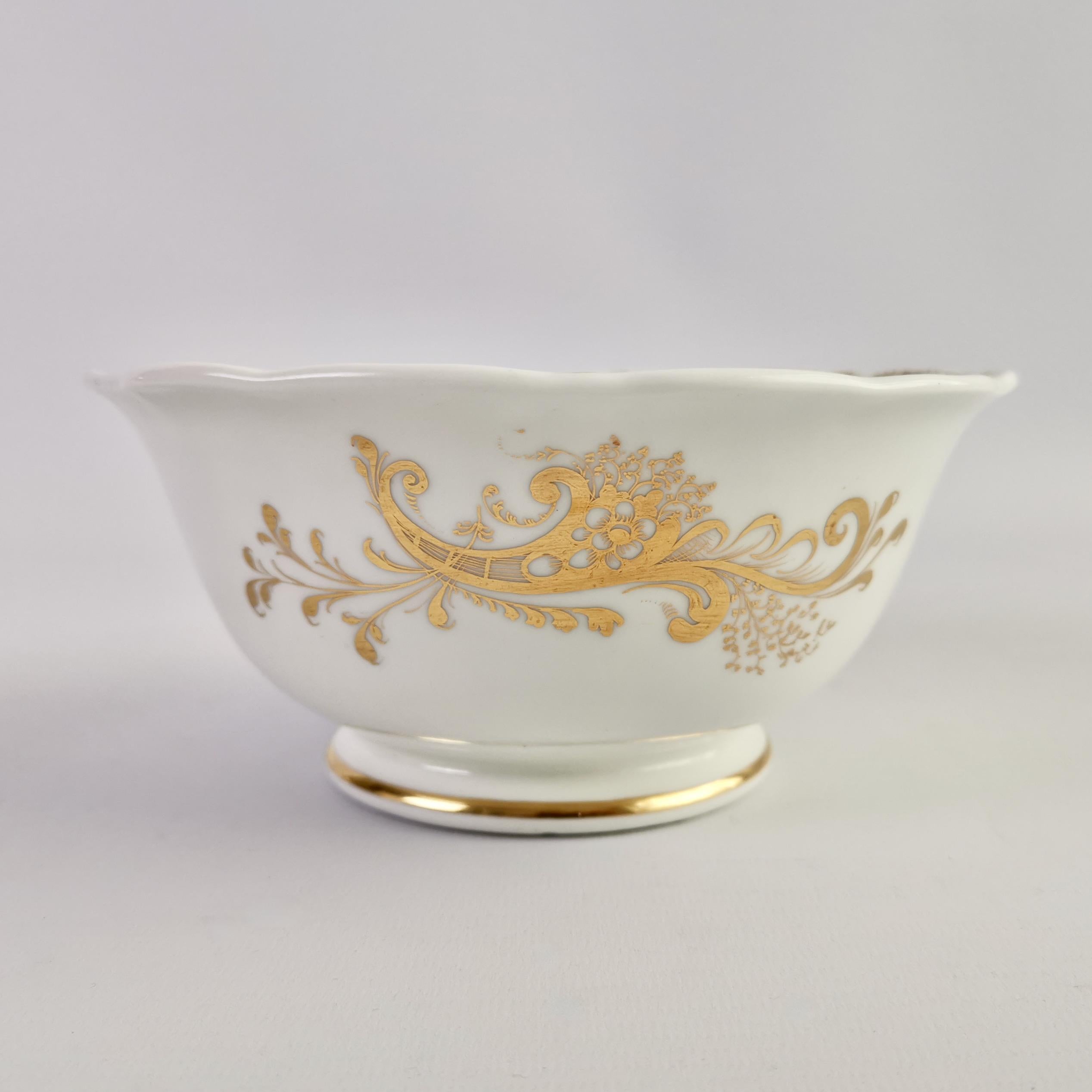 Davenport Porcelain Slop Bowl, Grey, Gilt and Roses, Rococo Revival, circa 1835 In Good Condition In London, GB
