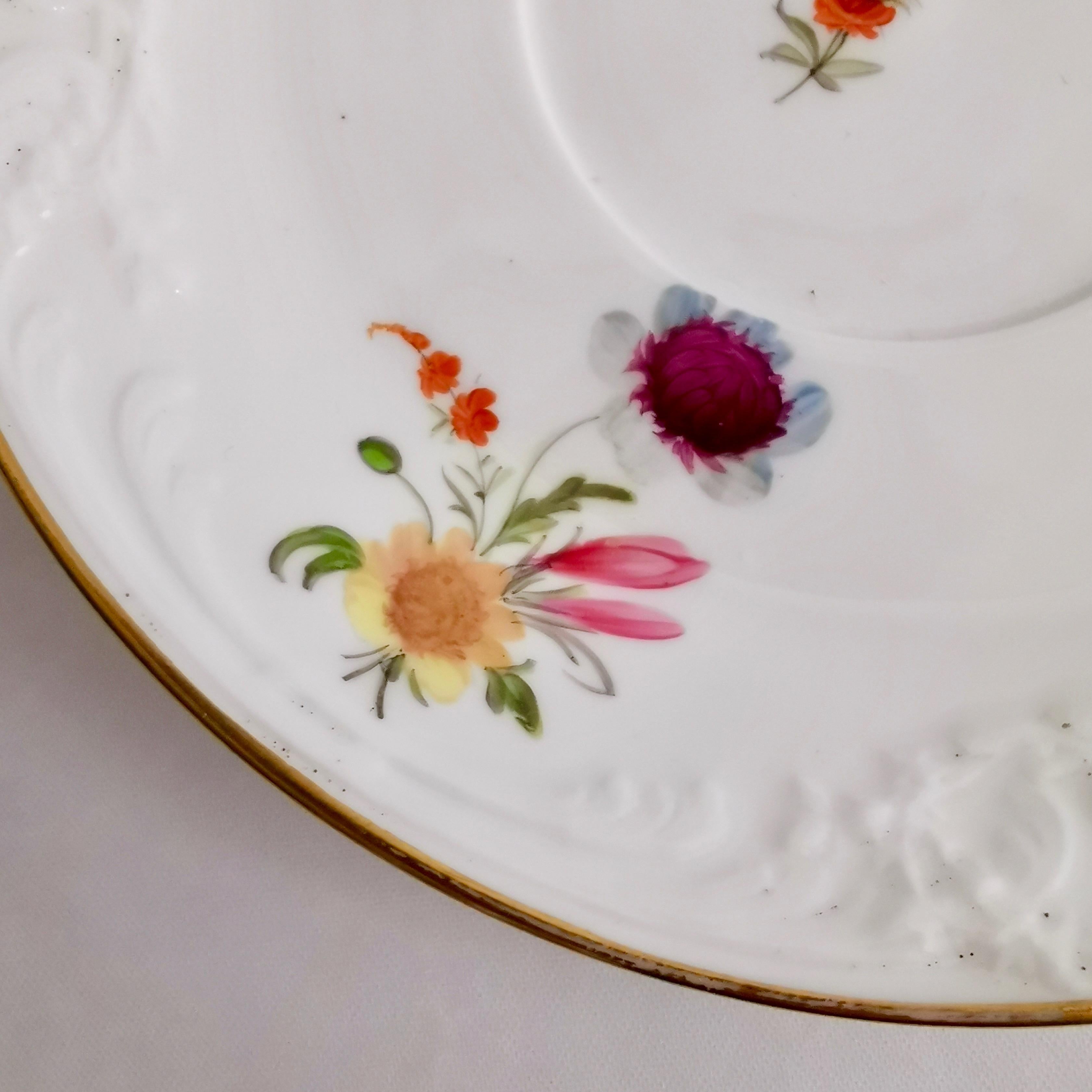 Davenport Porcelain Teacup, White with Hand Painted Flowers, circa 1820 1