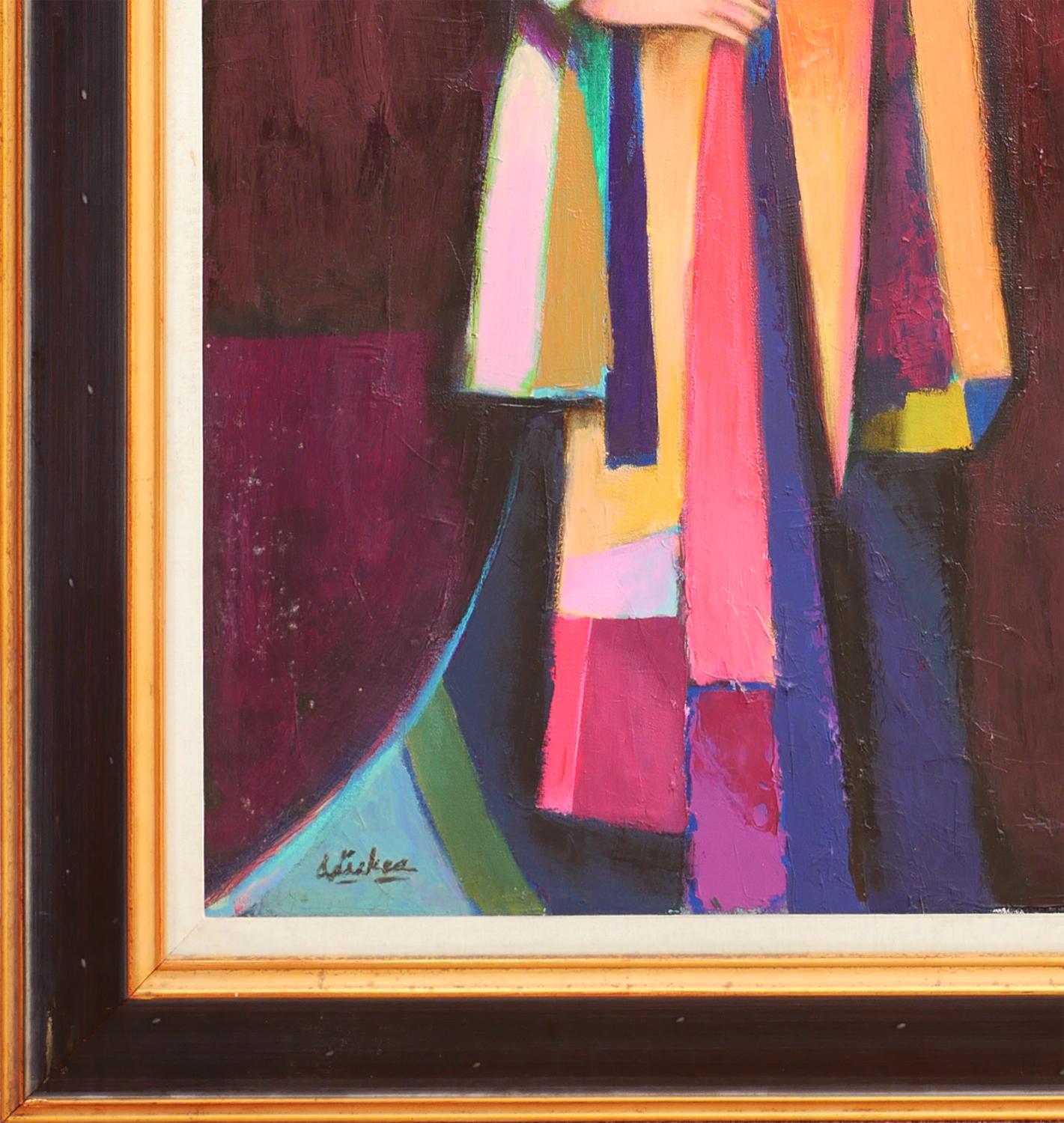 Ritratto figurativo astratto moderno dell'artista David Adickes di Houston, TX. L'opera presenta una donna che indossa un abito e un cappello dai colori vivaci in posa accanto a una composizione di natura morta su uno sfondo marrone dai toni neutri.