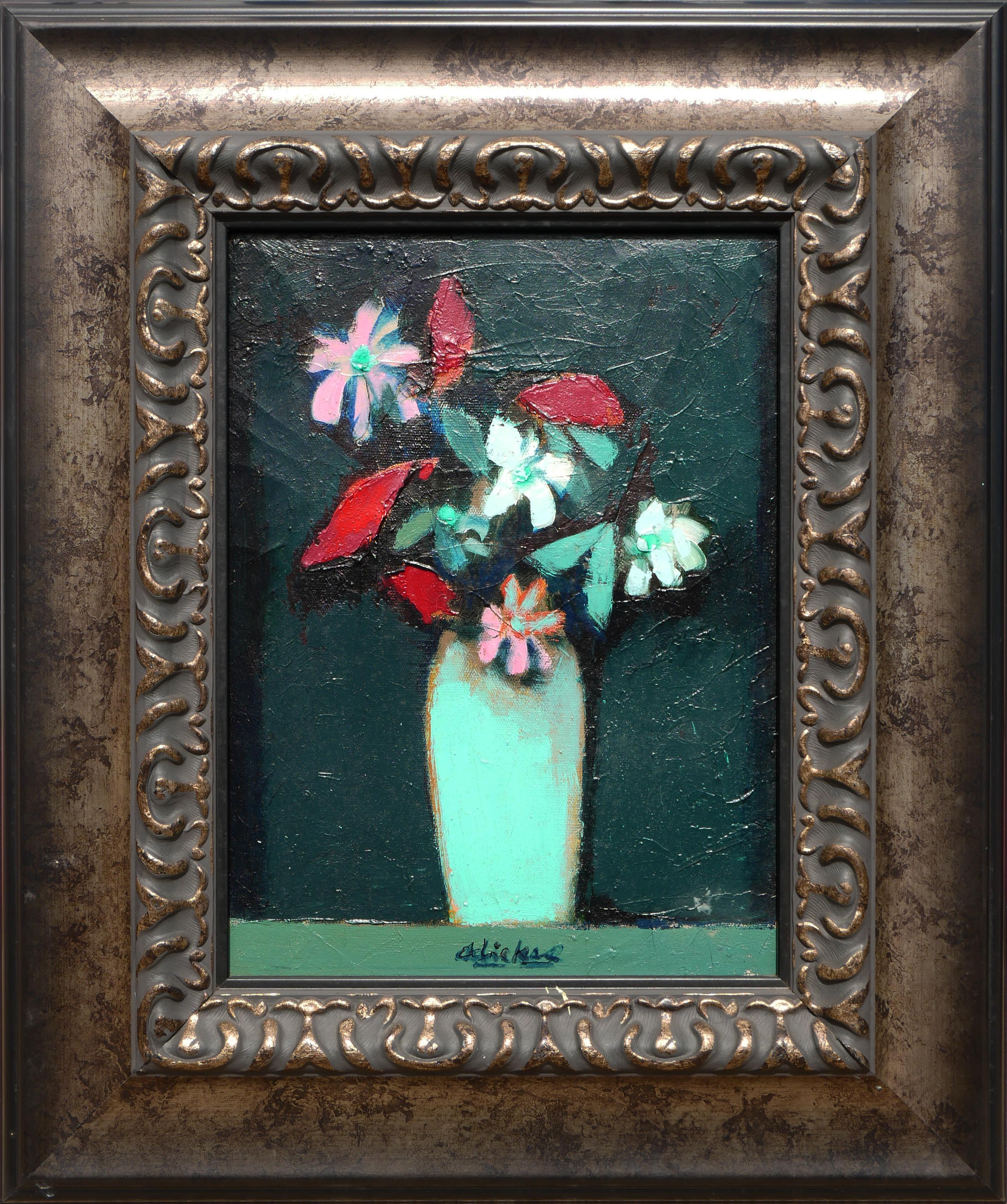 „Small Bouquet, Blue Vase“ Modernes abstraktes Blumenstillleben in Rot, Rosa und Aqua