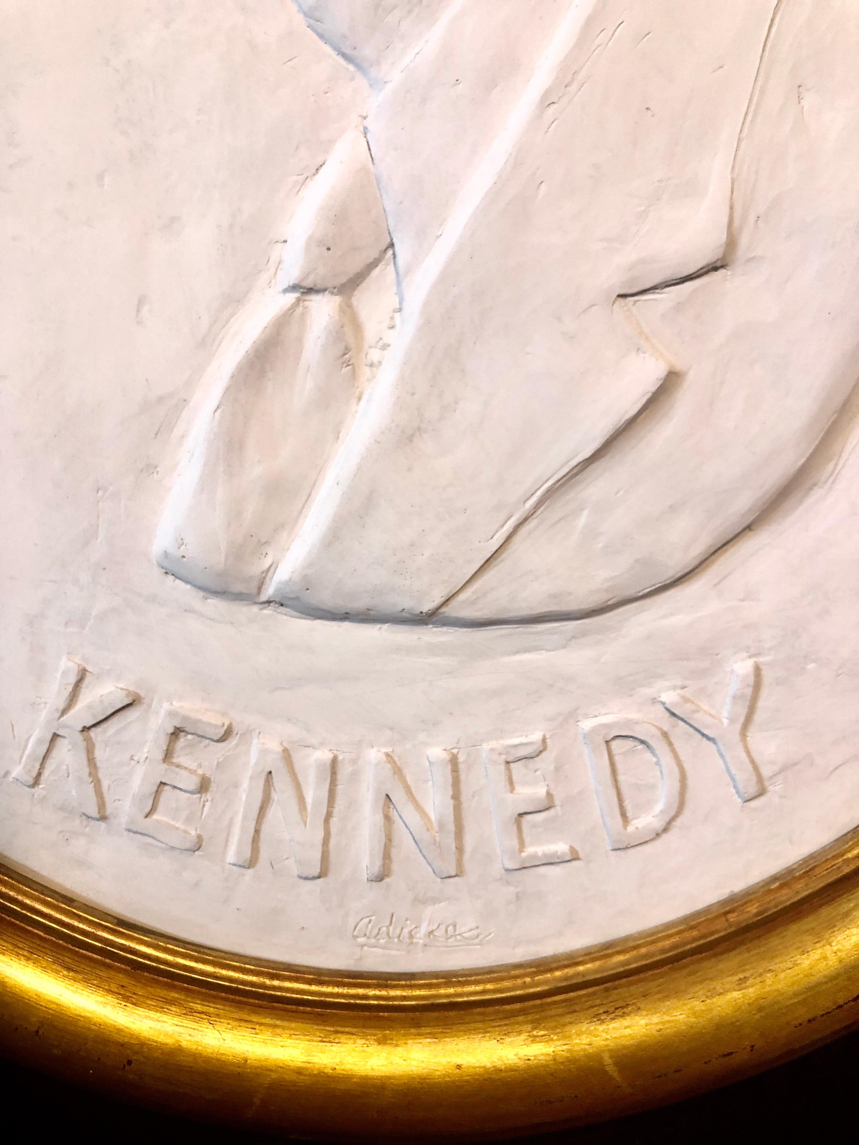 Sculpture peinte en bas-relief de John F Kennedy par l'artiste texan David Pryor Adickes - Marron Portrait Painting par David Adickes
