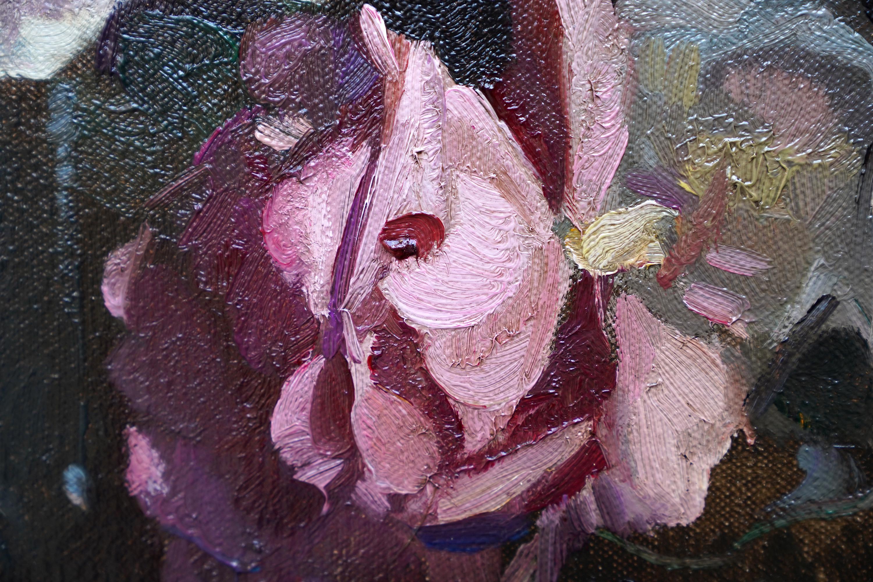 Stillleben mit Rosen – schottisches, farbenfrohes Blumen-Ölgemälde aus den dreißig Jahren im Angebot 3