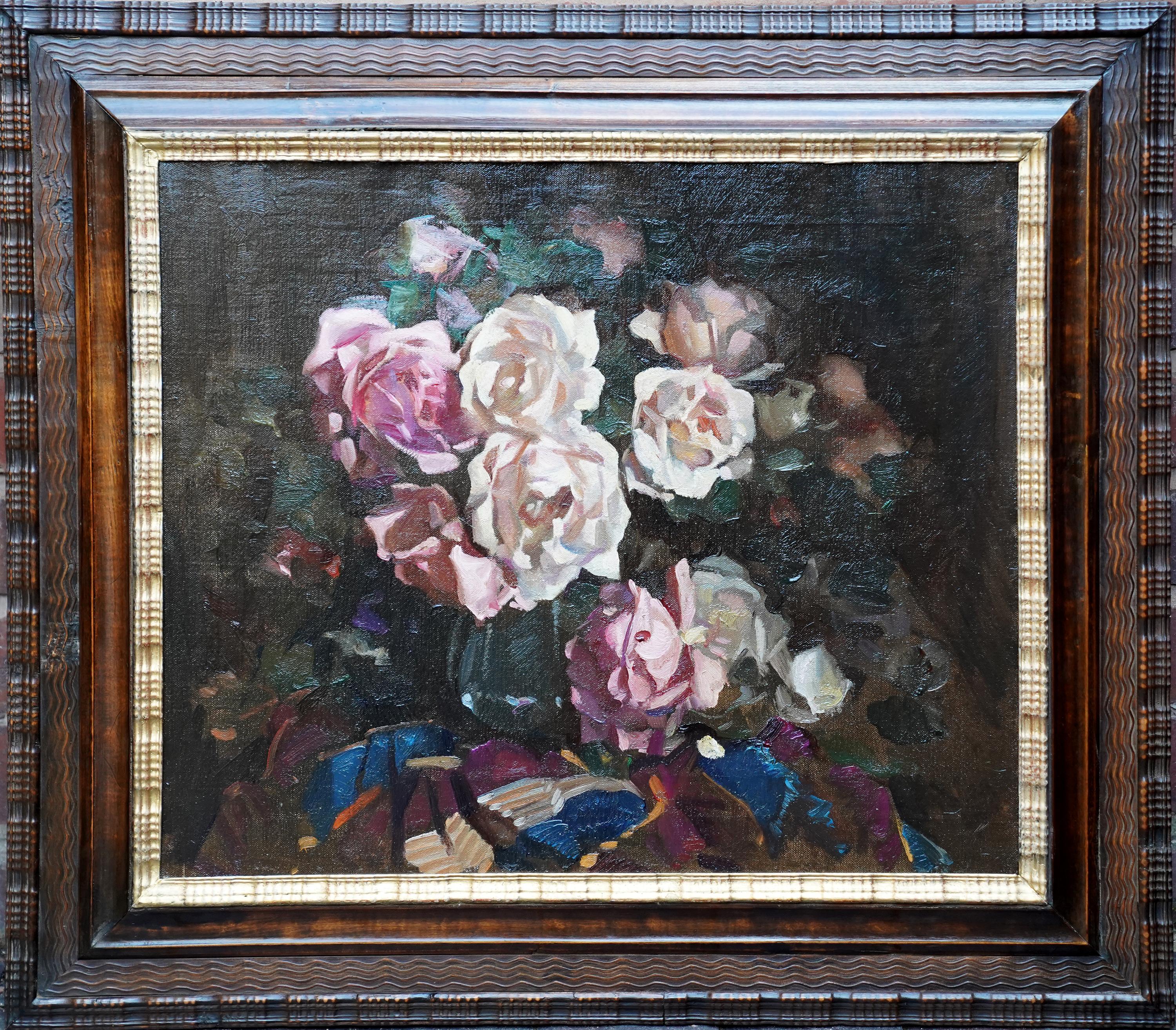 David Alison Still-Life Painting – Stillleben mit Rosen – schottisches, farbenfrohes Blumen-Ölgemälde aus den dreißig Jahren