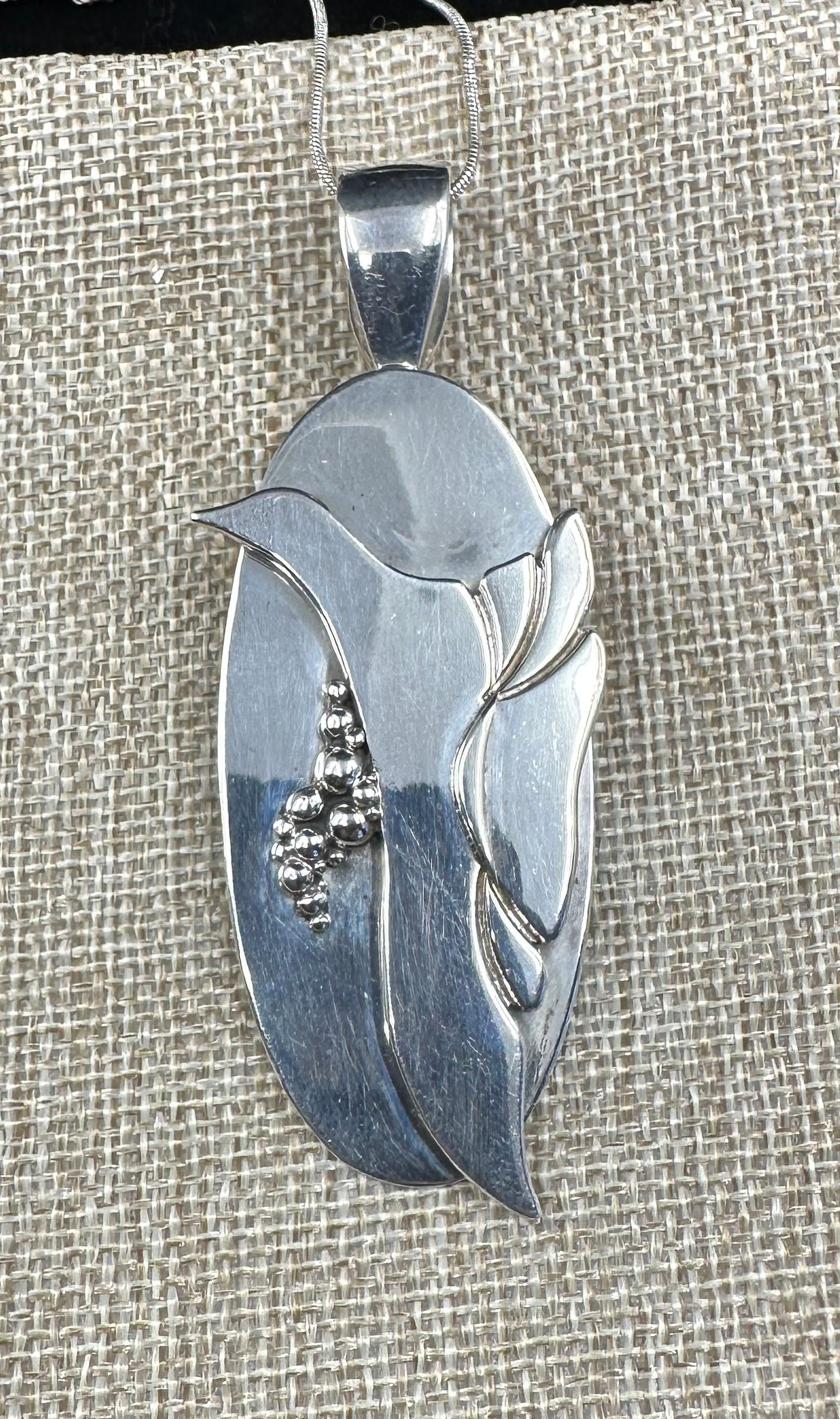 David and Phil Zachary Collana di uccelli Navajo in argento sterling Nativi americani in vendita 5