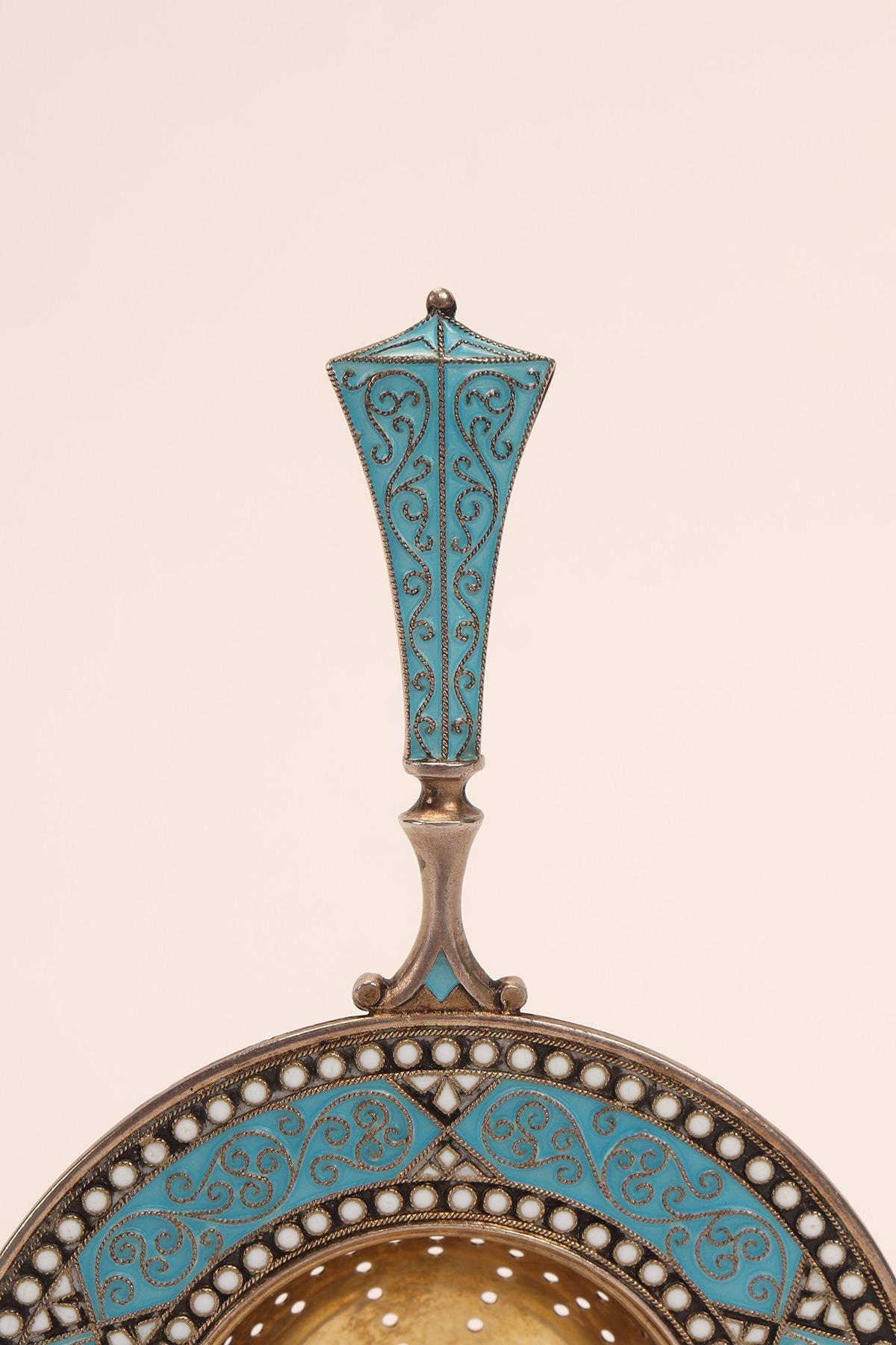 Danese Colino da tè in argento e smalti David Andersen, Danimarca, 1900. in vendita