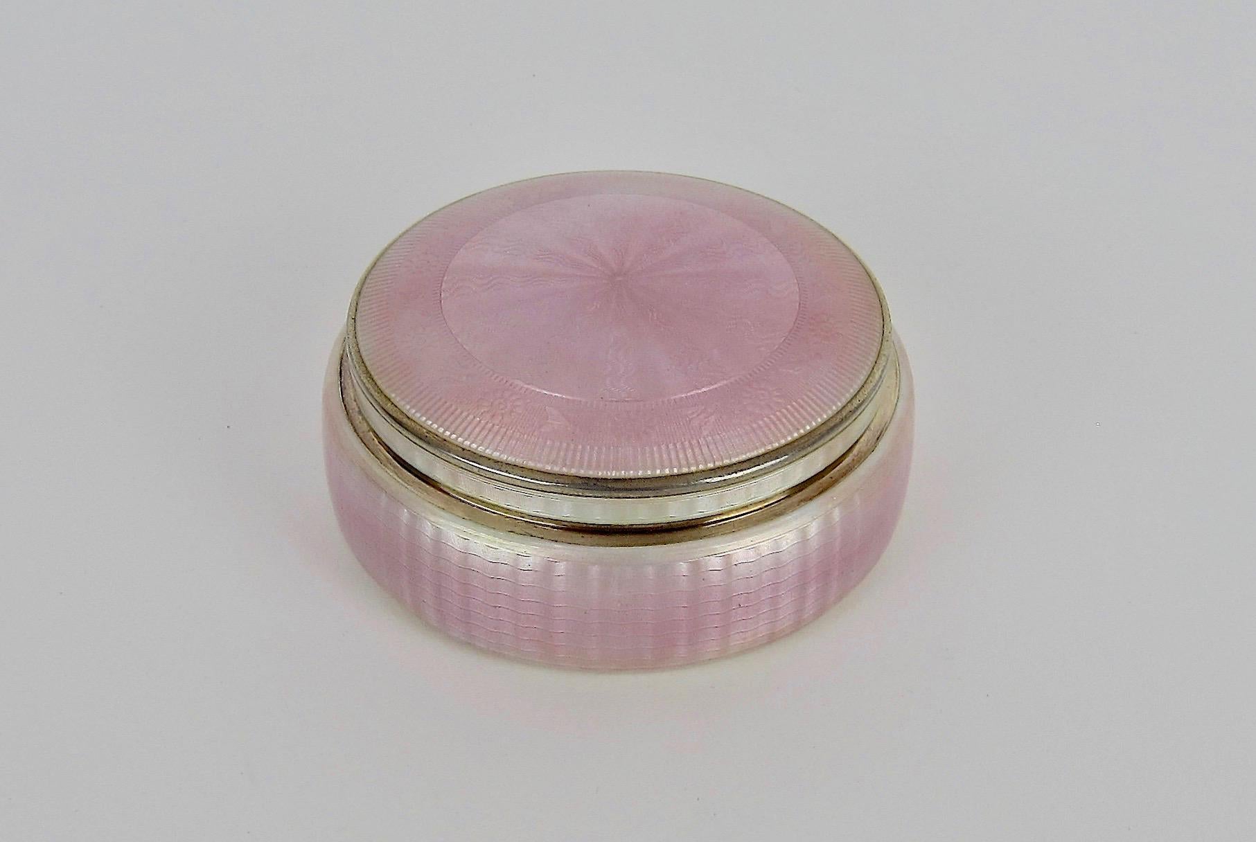 David Andersen Sterling Silber vergoldet und rosa Guilloche Emaille bedeckt Box (Norwegisch)