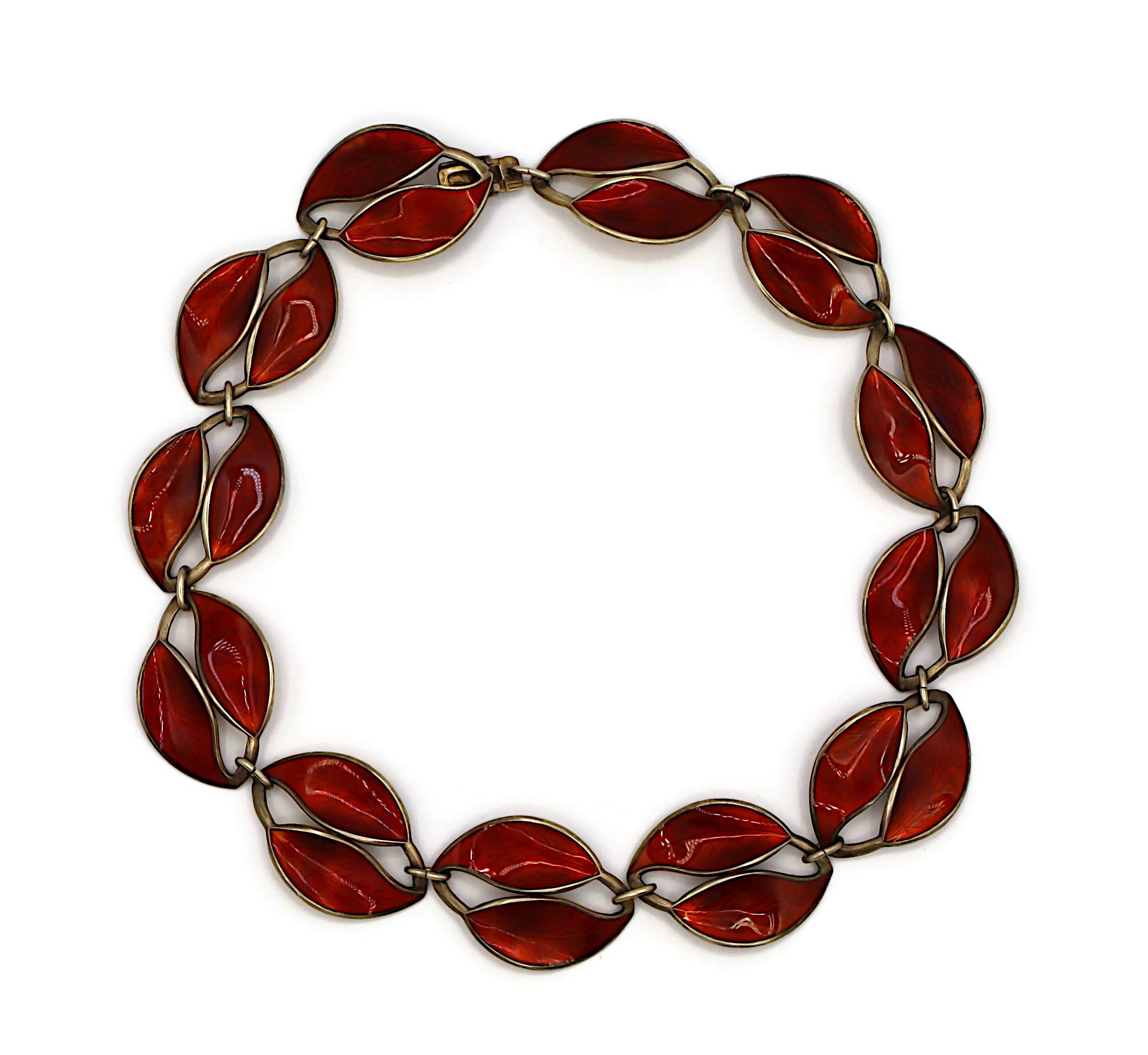 DAVID ANDERSEN Vintage Sterling Silver and Red Enamel Double Leaf Link Necklace In Good Condition For Sale In Nice, FR