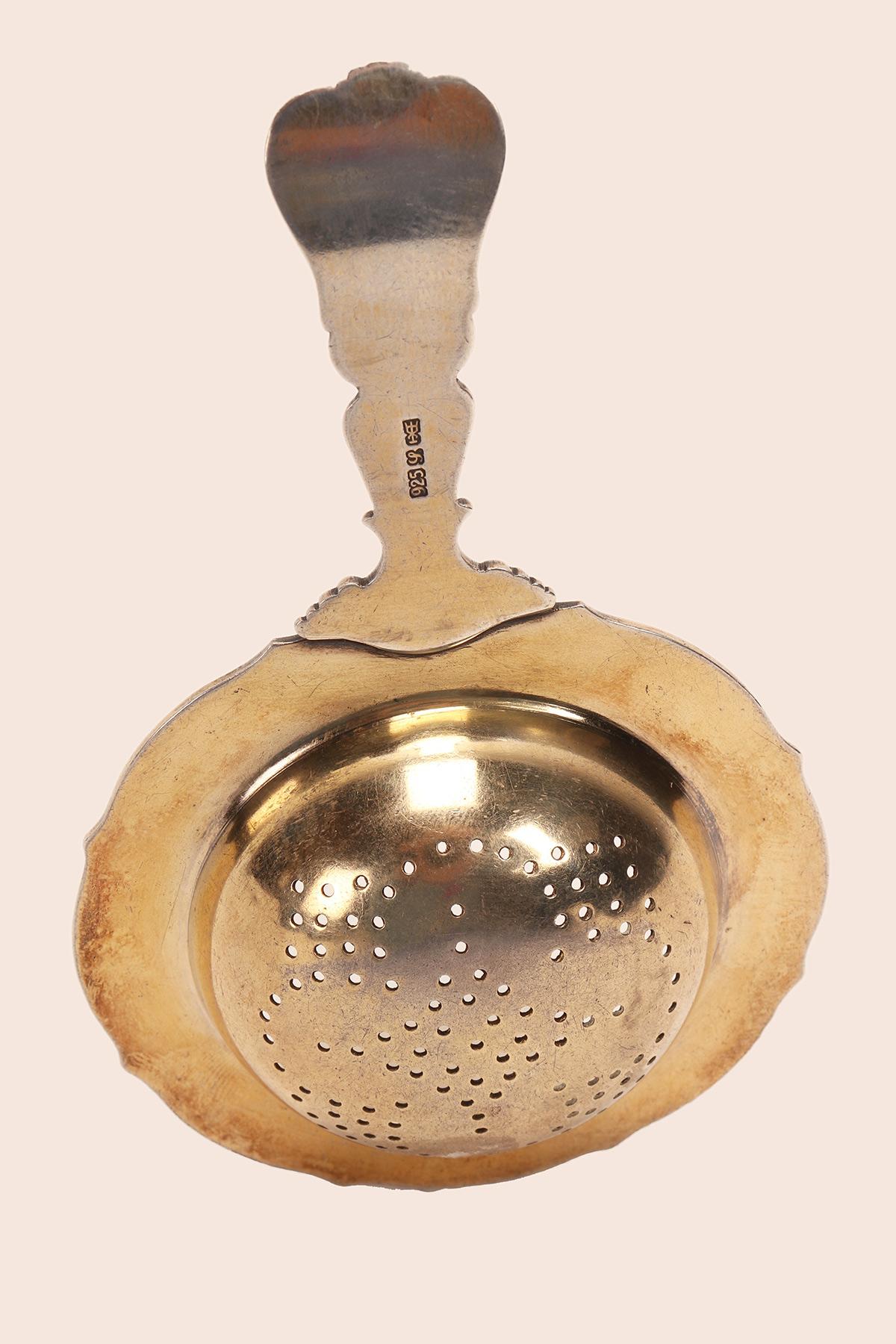 David Andreson Silver and Enamels Tea Strainer, Denmark, 1900.  For Sale 2