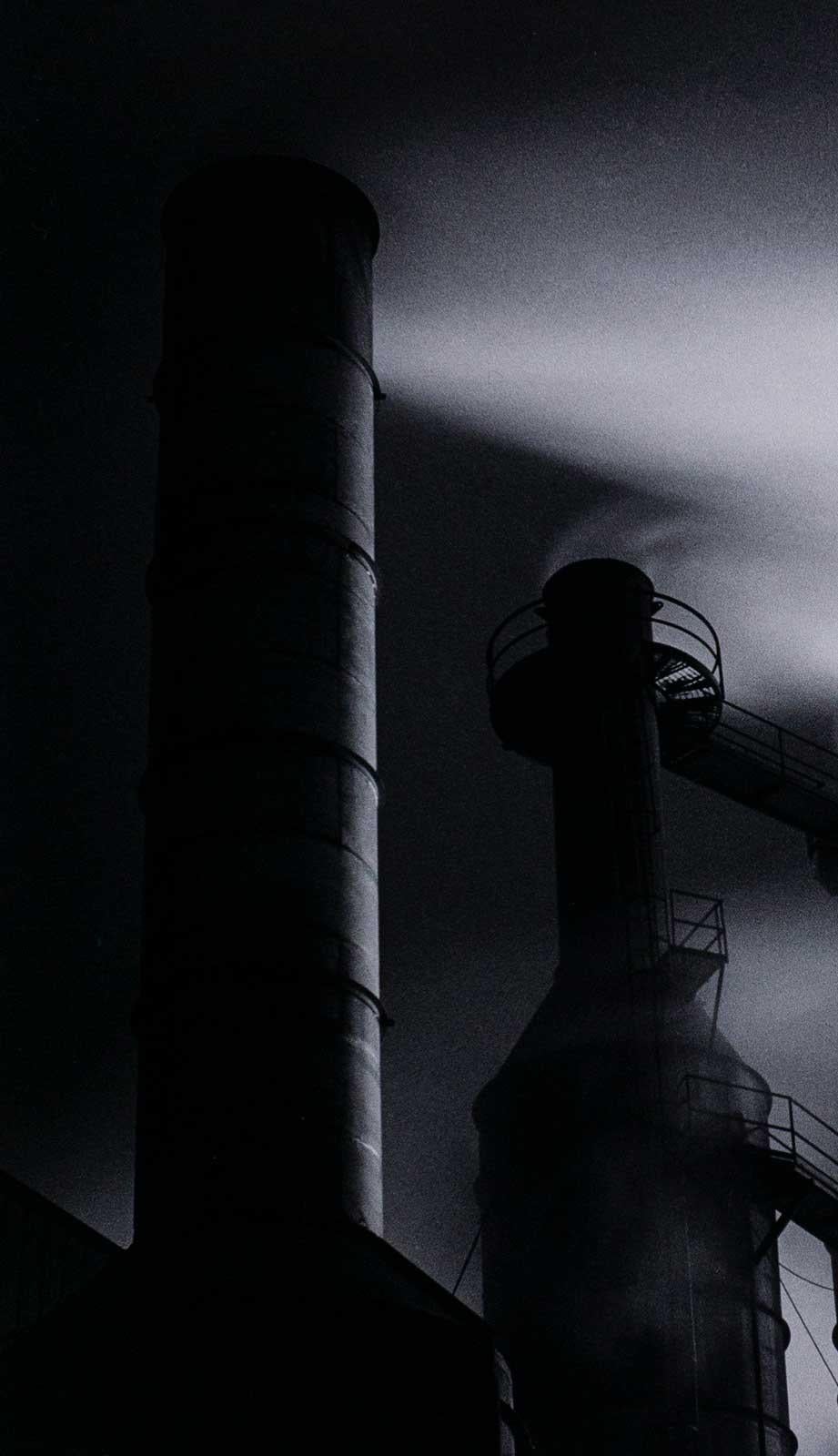 SMOKE- STACKS, CAJUN-MILL (Zeitgenössisch), Photograph, von David Armentor
