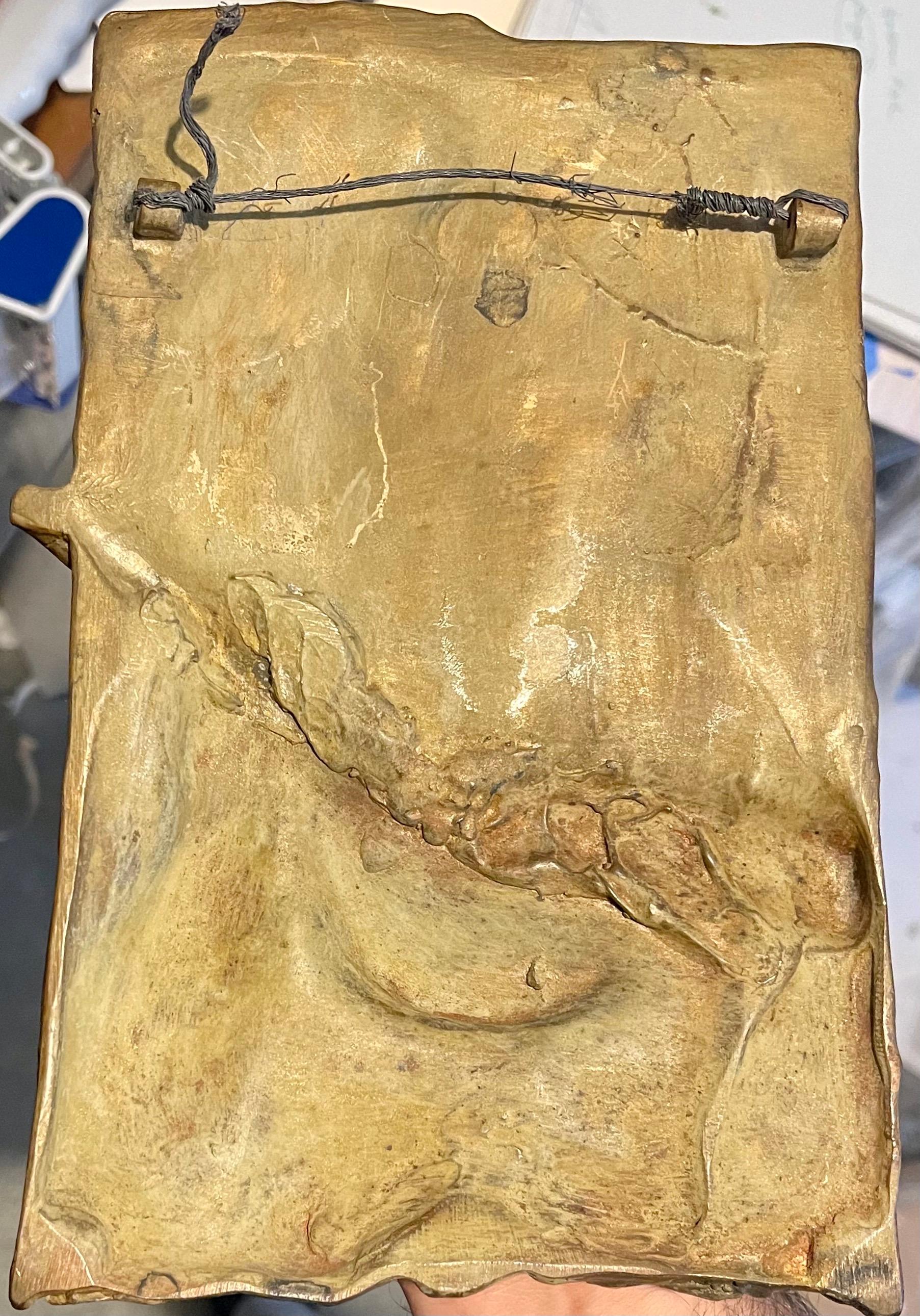 Escultura de bronce Relieve Trovador Figurativo Modernista estadounidense David Aronson en venta 10